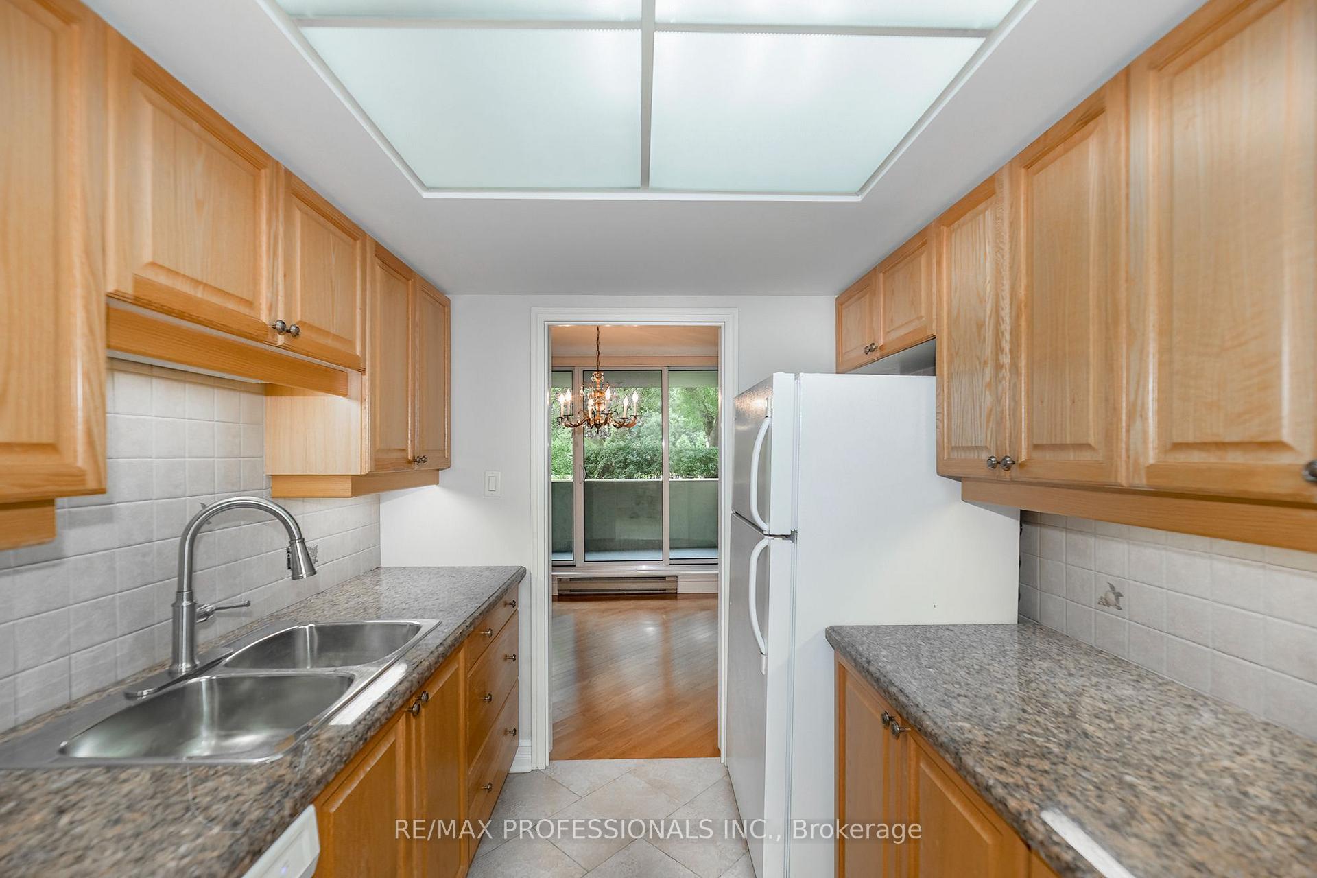 Photo 13 of Unit 105, 95 La Rose Avenue, Etobicoke, Humber Heights — HOMEH