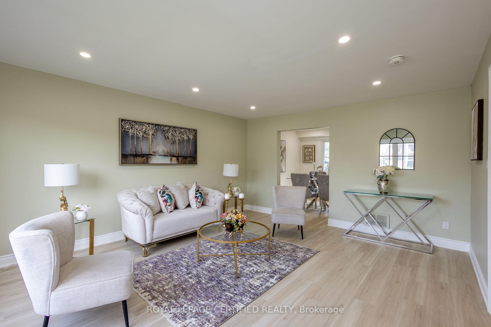 Front of Unit Upper, 111 Limeridge Road W