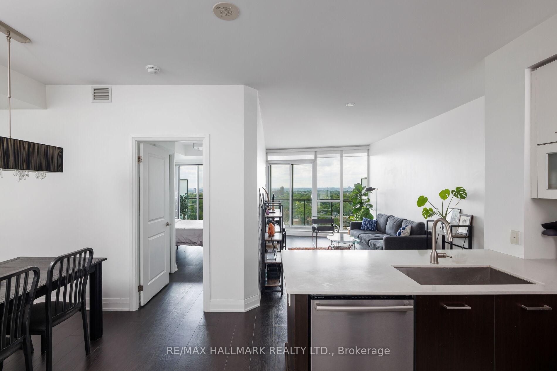 Photo 10 of Unit 1401, 530 St Clair Avenue W, Toronto, Humewood-Cedarvale — HOMEH