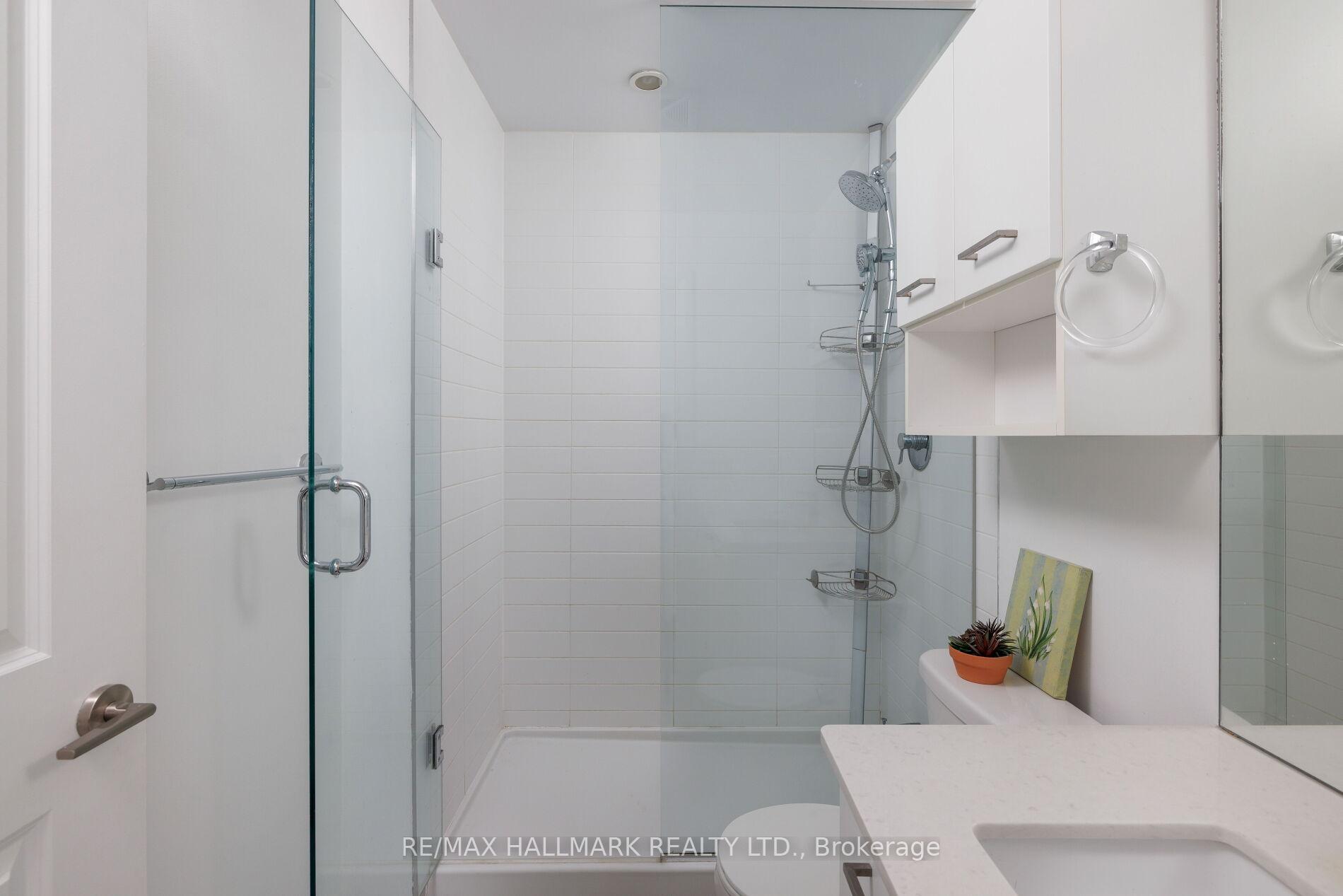 Photo 17 of Unit 1401, 530 St Clair Avenue W, Toronto, Humewood-Cedarvale — HOMEH