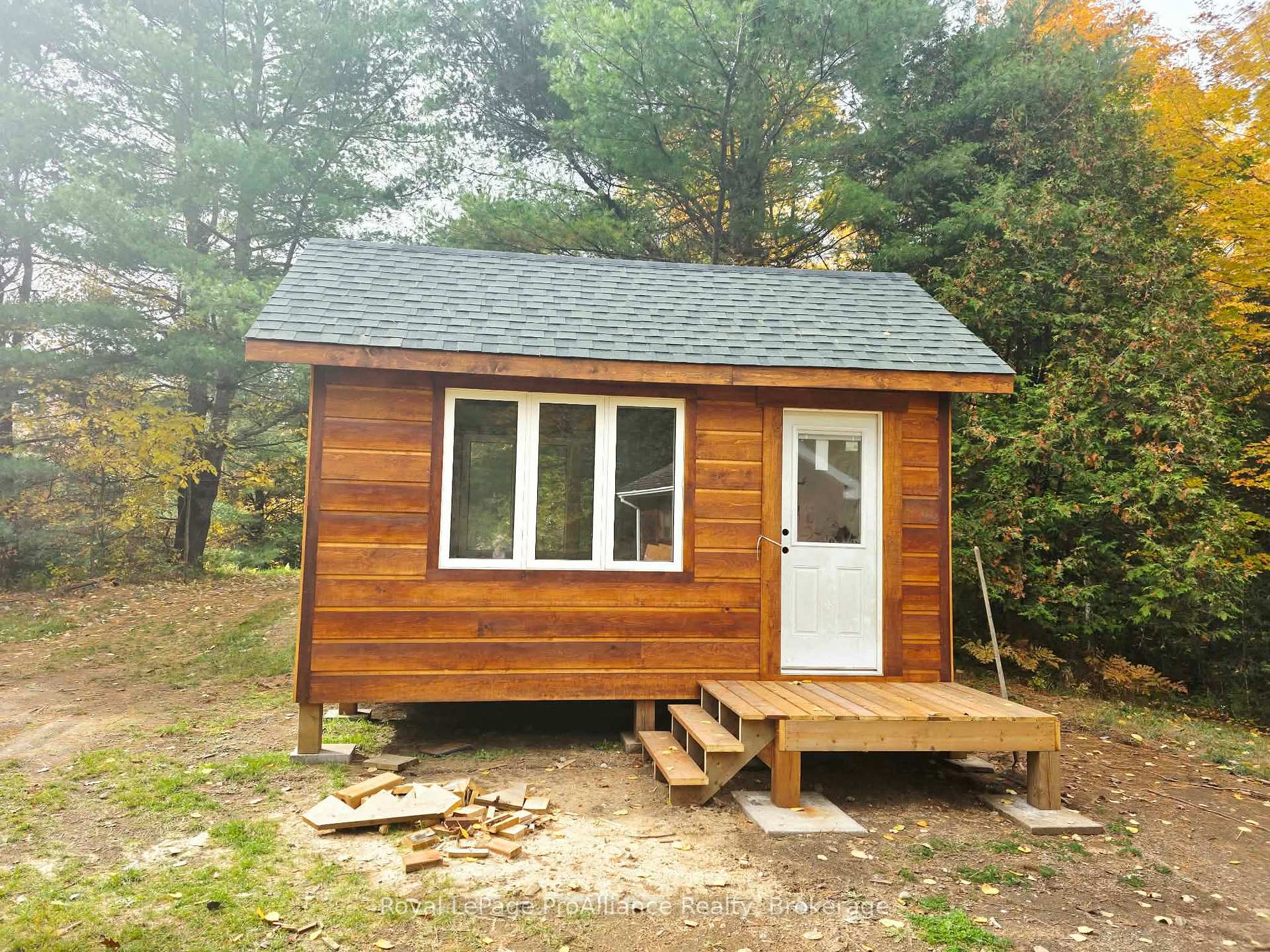 Photo 2 of 1883 South Road, North Frontenac, Frontenac North — HOMEH