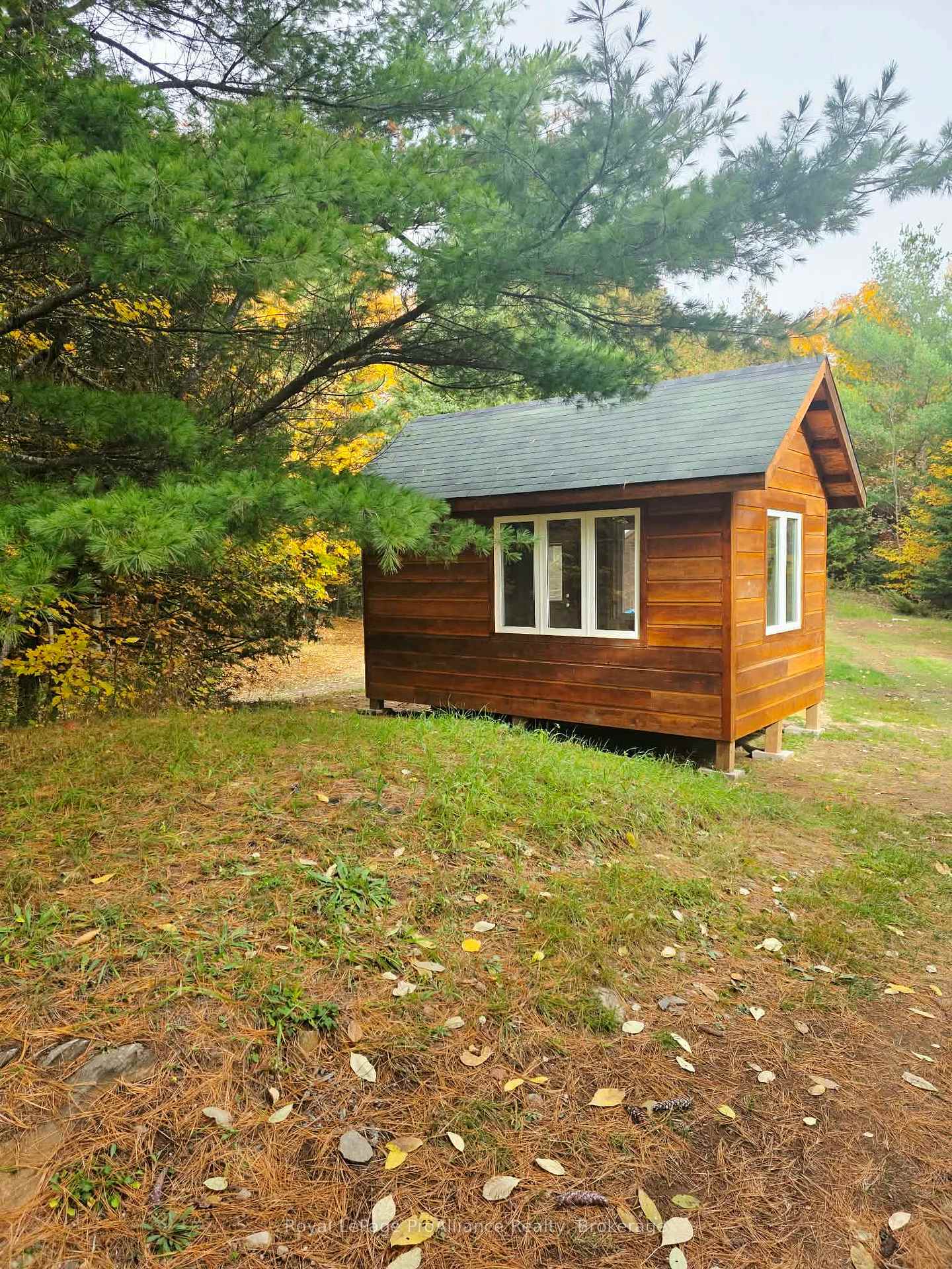 Photo 3 of 1883 South Road, North Frontenac, Frontenac North — HOMEH