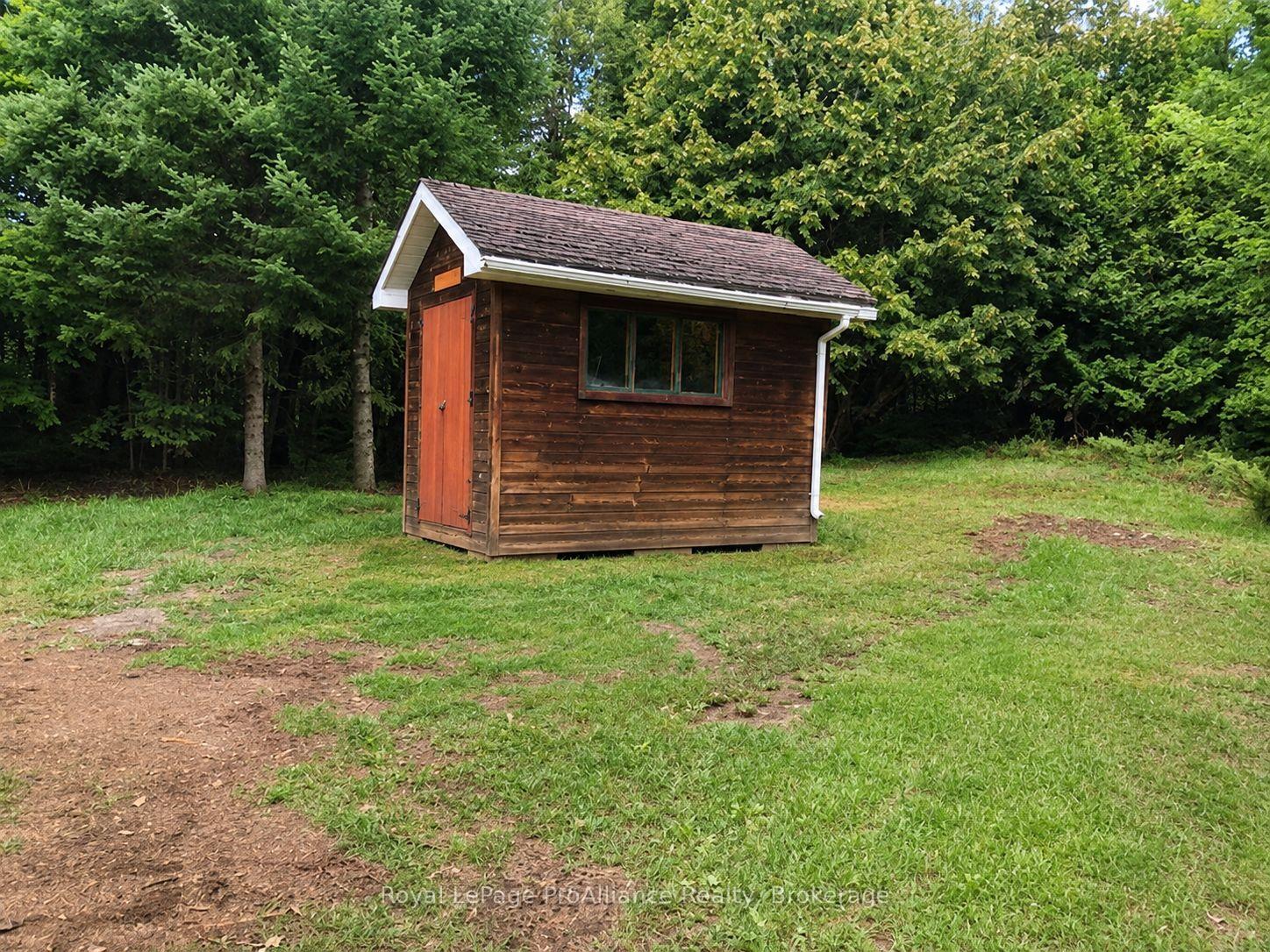 Photo 4 of 1883 South Road, North Frontenac, Frontenac North — HOMEH