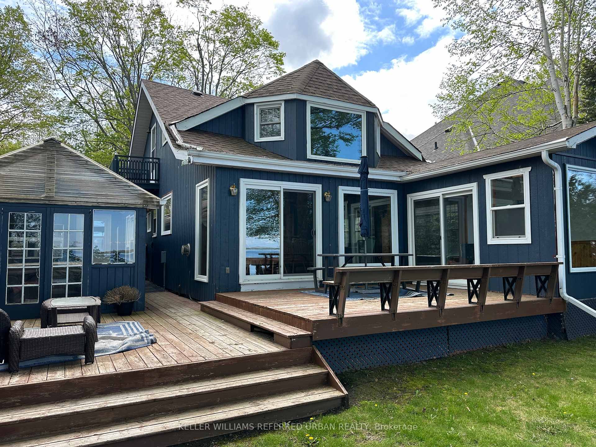 Photo 2 of 154 Morrison Avenue, Brock, Beaverton — HOMEH