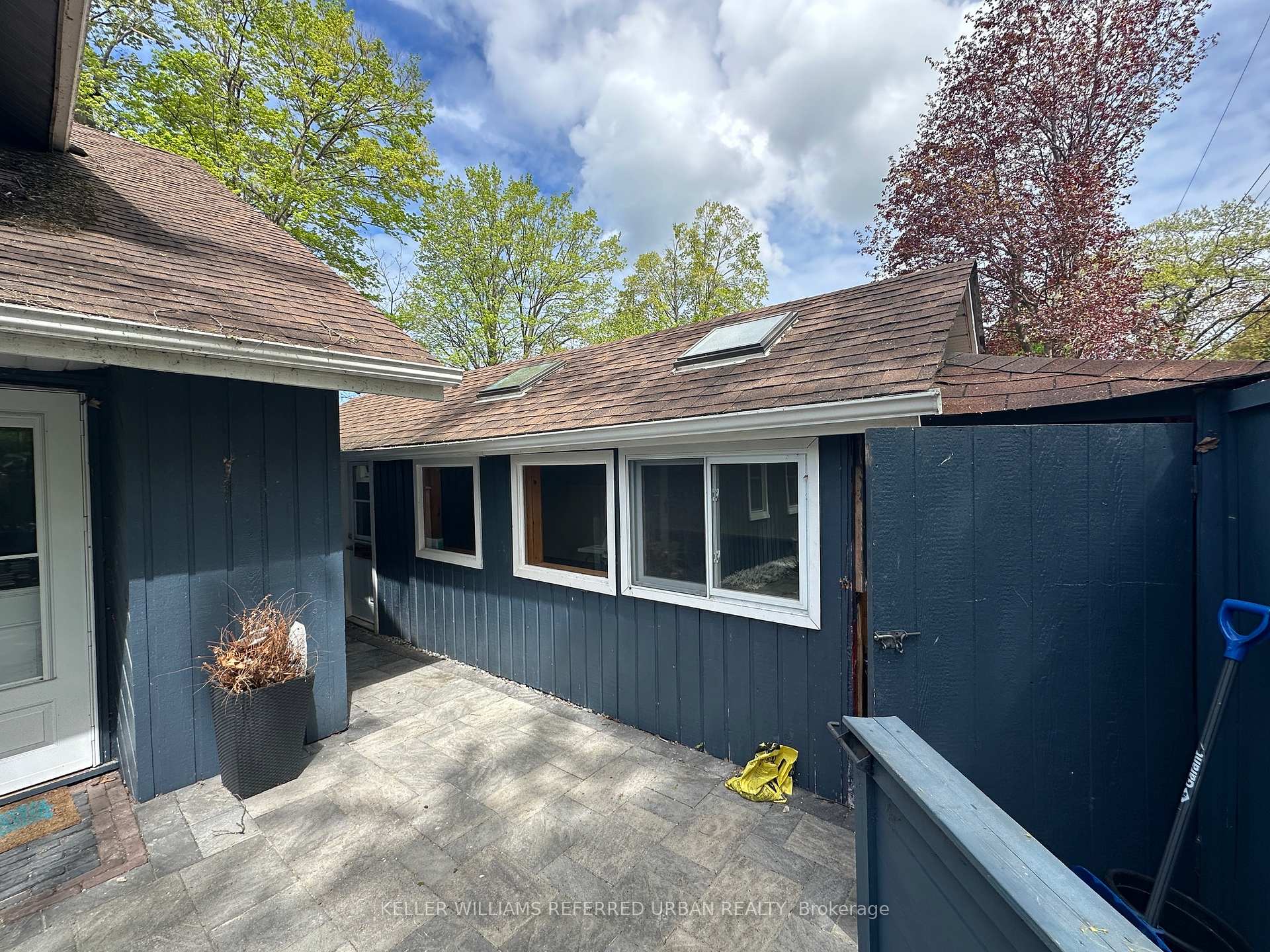 Photo 3 of 154 Morrison Avenue, Brock, Beaverton — HOMEH