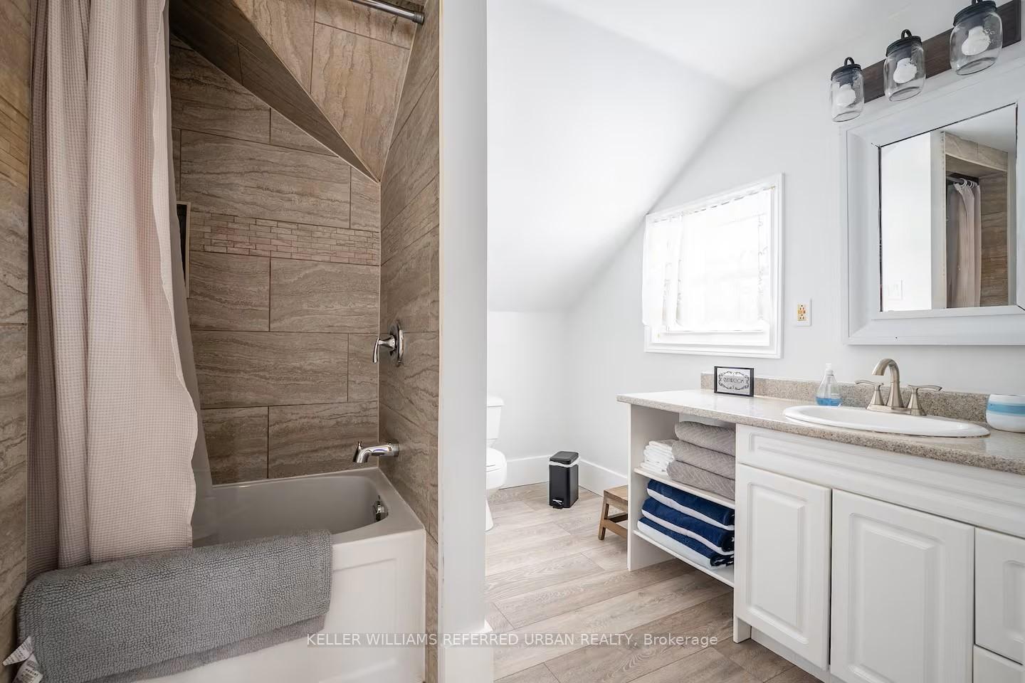 Photo 17 of 154 Morrison Avenue, Brock, Beaverton — HOMEH