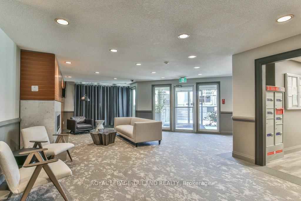 Photo 5 of Unit 104, 5 Jacksway Crescent, London, North G — HOMEH