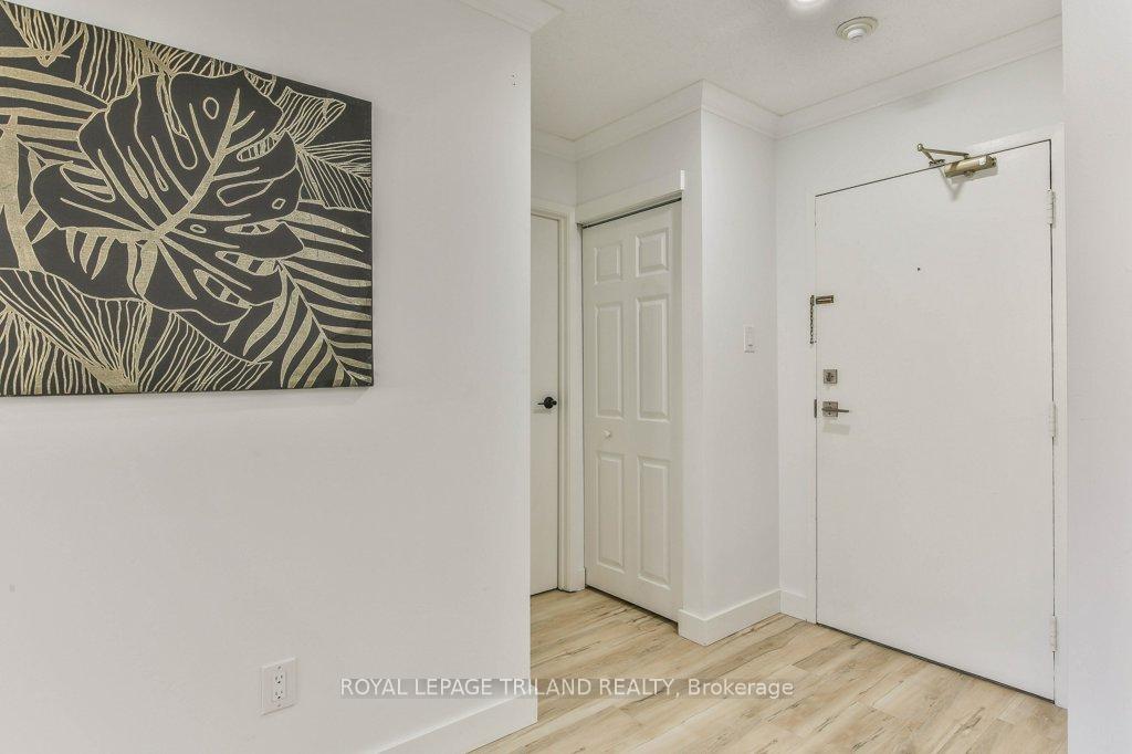Photo 9 of Unit 104, 5 Jacksway Crescent, London, North G — HOMEH