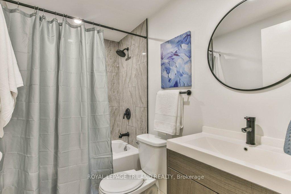 Photo 25 of Unit 104, 5 Jacksway Crescent, London, North G — HOMEH