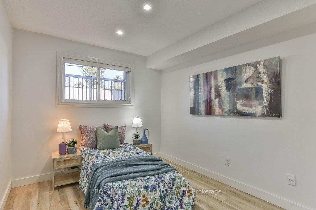 Photo 26 of Unit 104, 5 Jacksway Crescent, London, North G — HOMEH