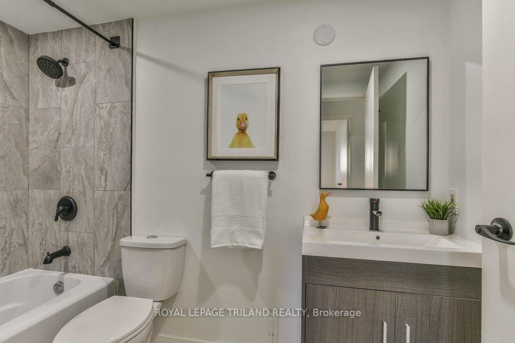 Photo 28 of Unit 104, 5 Jacksway Crescent, London, North G — HOMEH