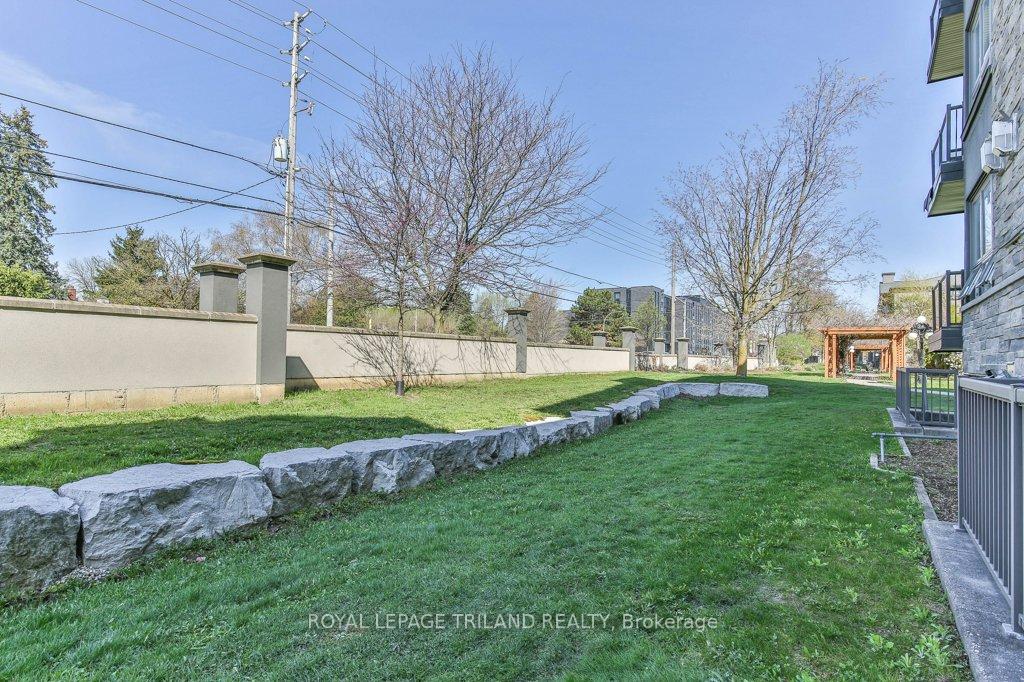 Photo 34 of Unit 104, 5 Jacksway Crescent, London, North G — HOMEH