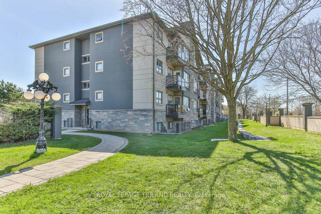 Photo 36 of Unit 104, 5 Jacksway Crescent, London, North G — HOMEH