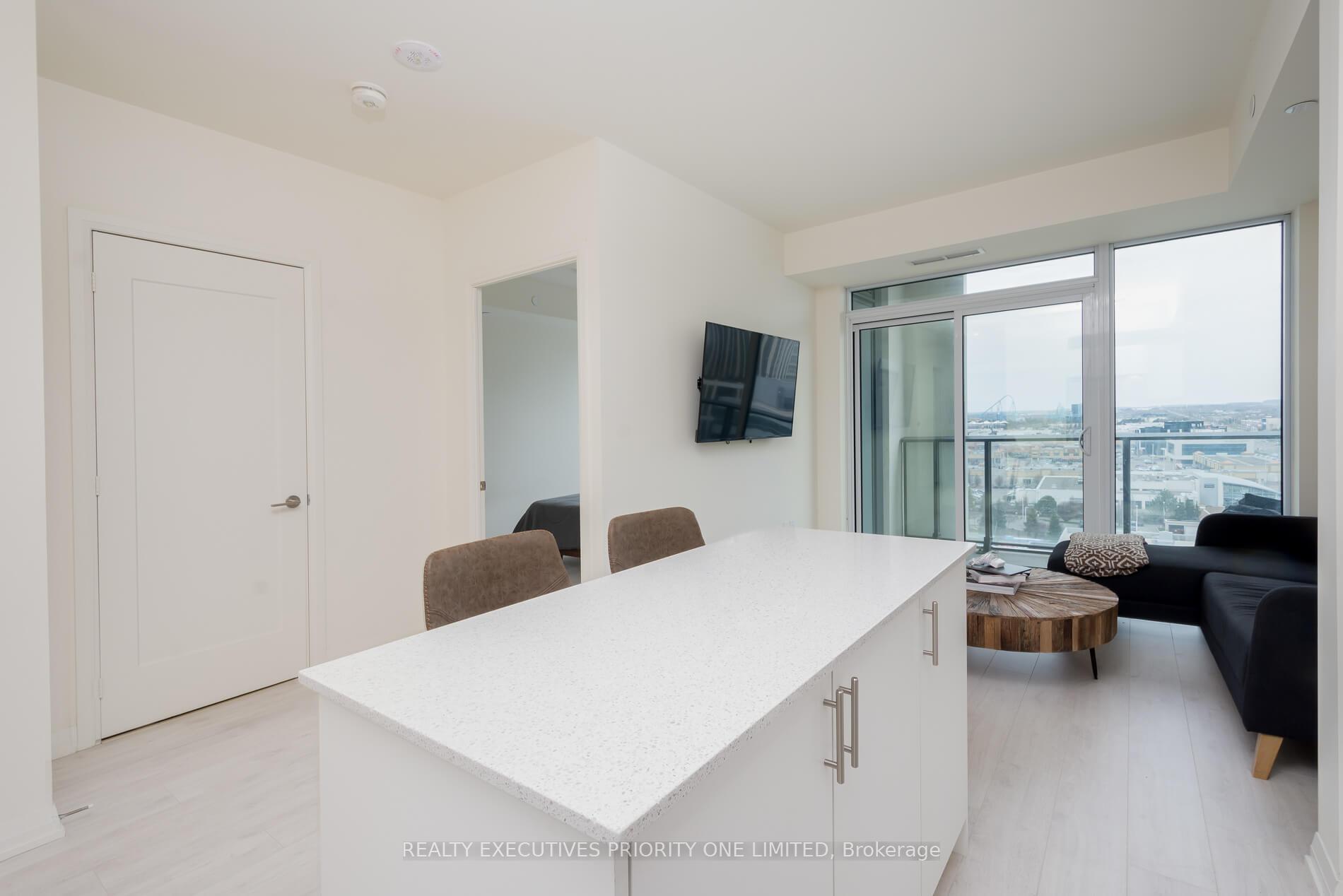 Photo 11 of Unit 923, 9000 Jane Street, Vaughan, Vellore Village — HOMEH