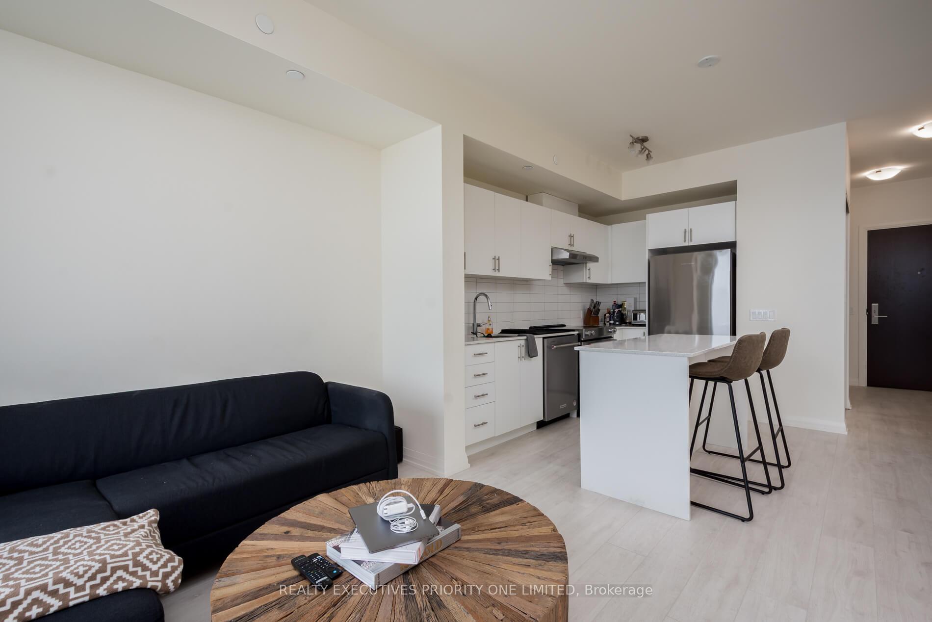 Photo 14 of Unit 923, 9000 Jane Street, Vaughan, Vellore Village — HOMEH