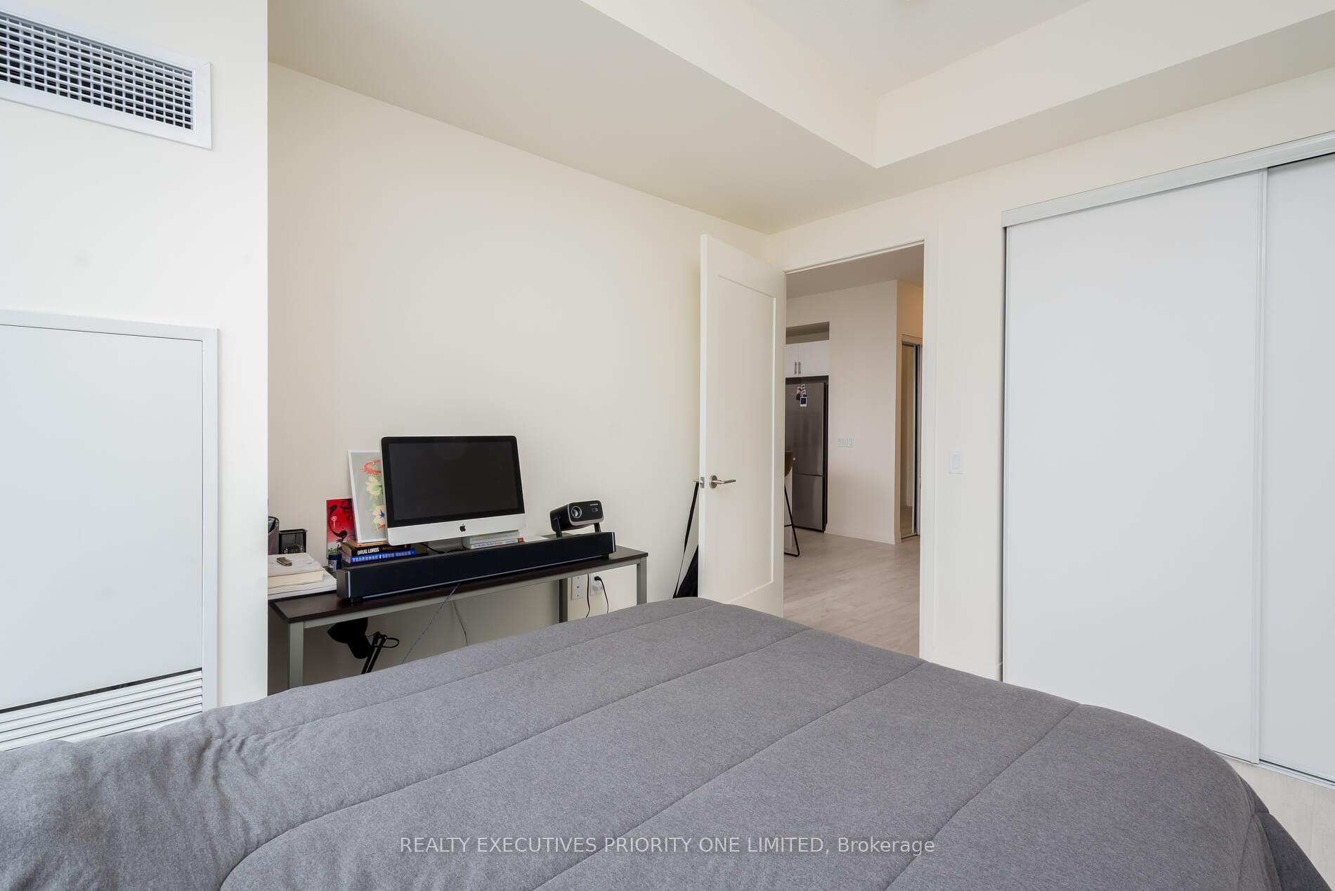 Photo 16 of Unit 923, 9000 Jane Street, Vaughan, Vellore Village — HOMEH