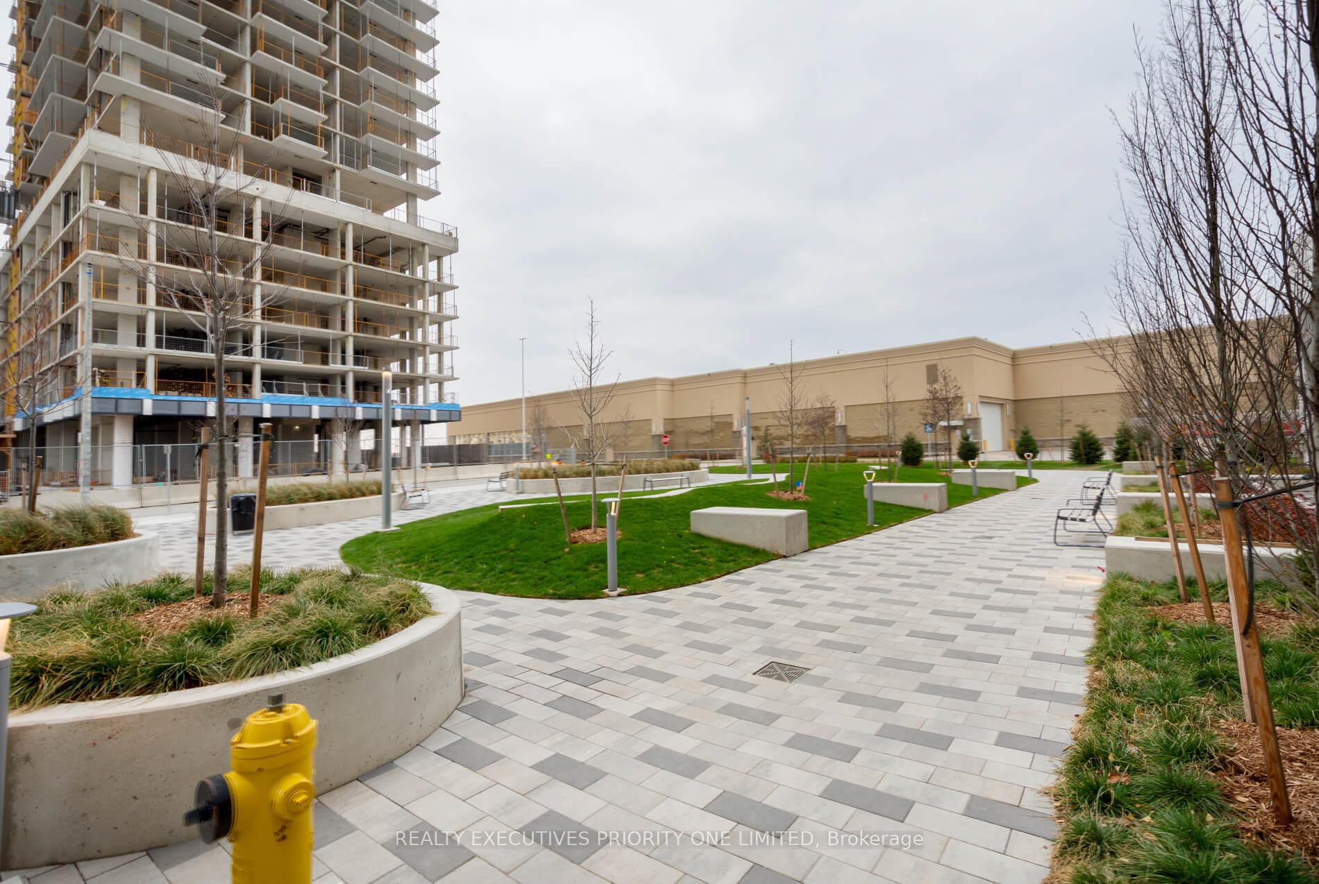 Photo 24 of Unit 923, 9000 Jane Street, Vaughan, Vellore Village — HOMEH
