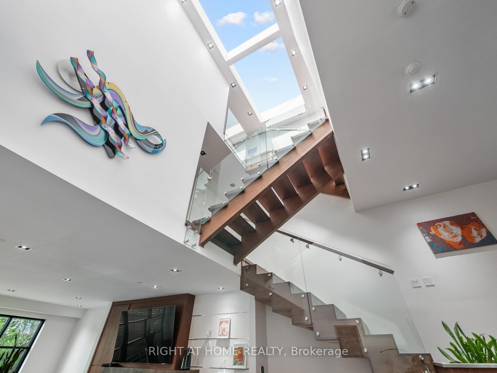Photo 8 of 336 Melrose Avenue, Toronto, Bedford Park-Nortown — HOMEH