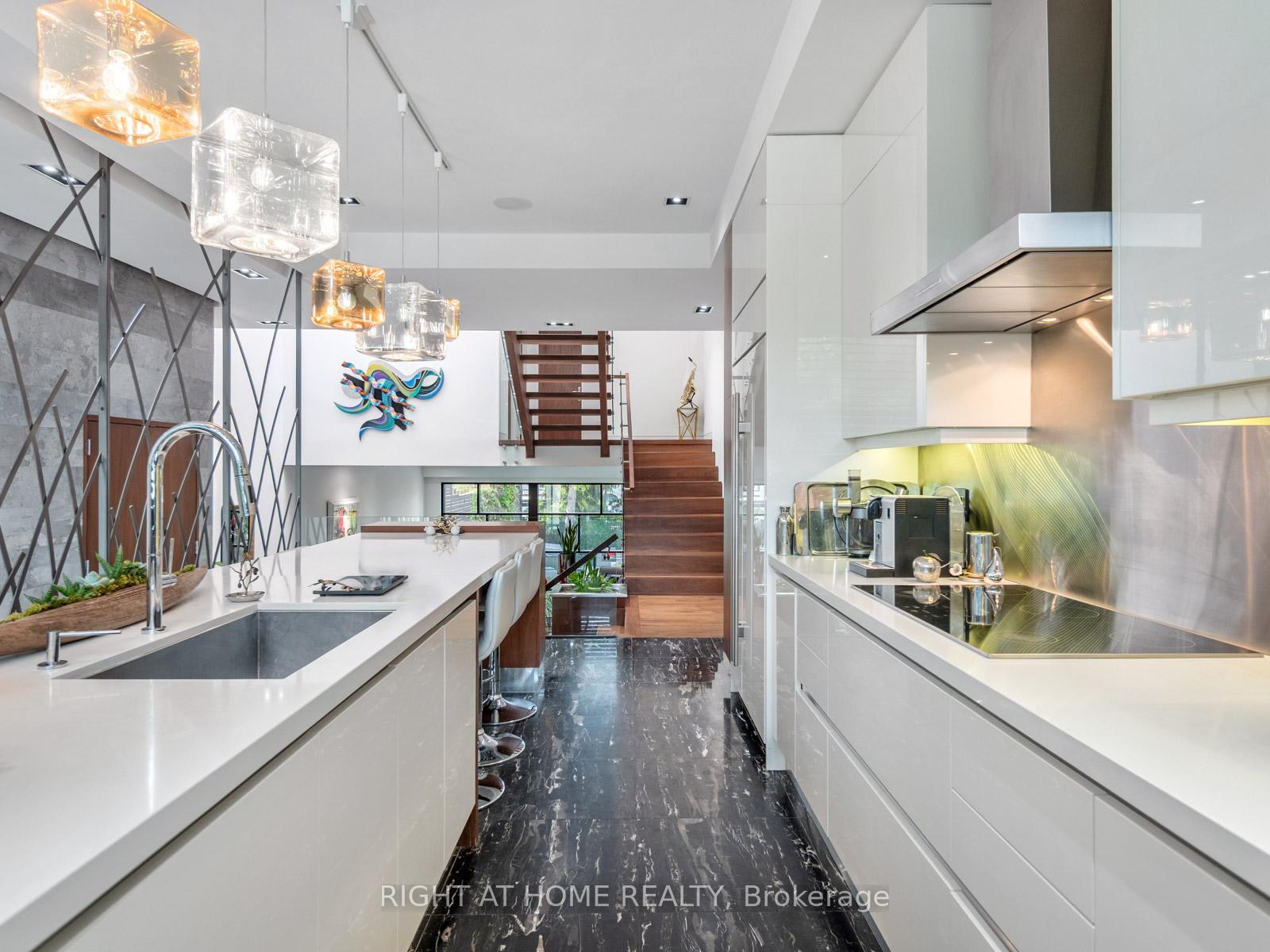 Photo 16 of 336 Melrose Avenue, Toronto, Bedford Park-Nortown — HOMEH