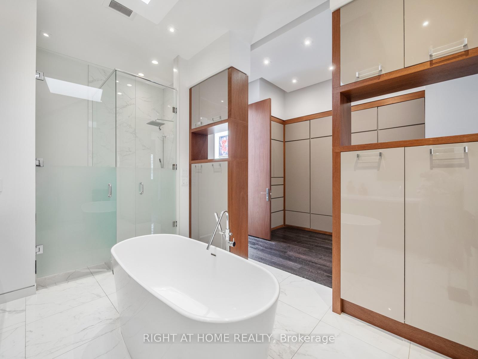 Photo 23 of 336 Melrose Avenue, Toronto, Bedford Park-Nortown — HOMEH