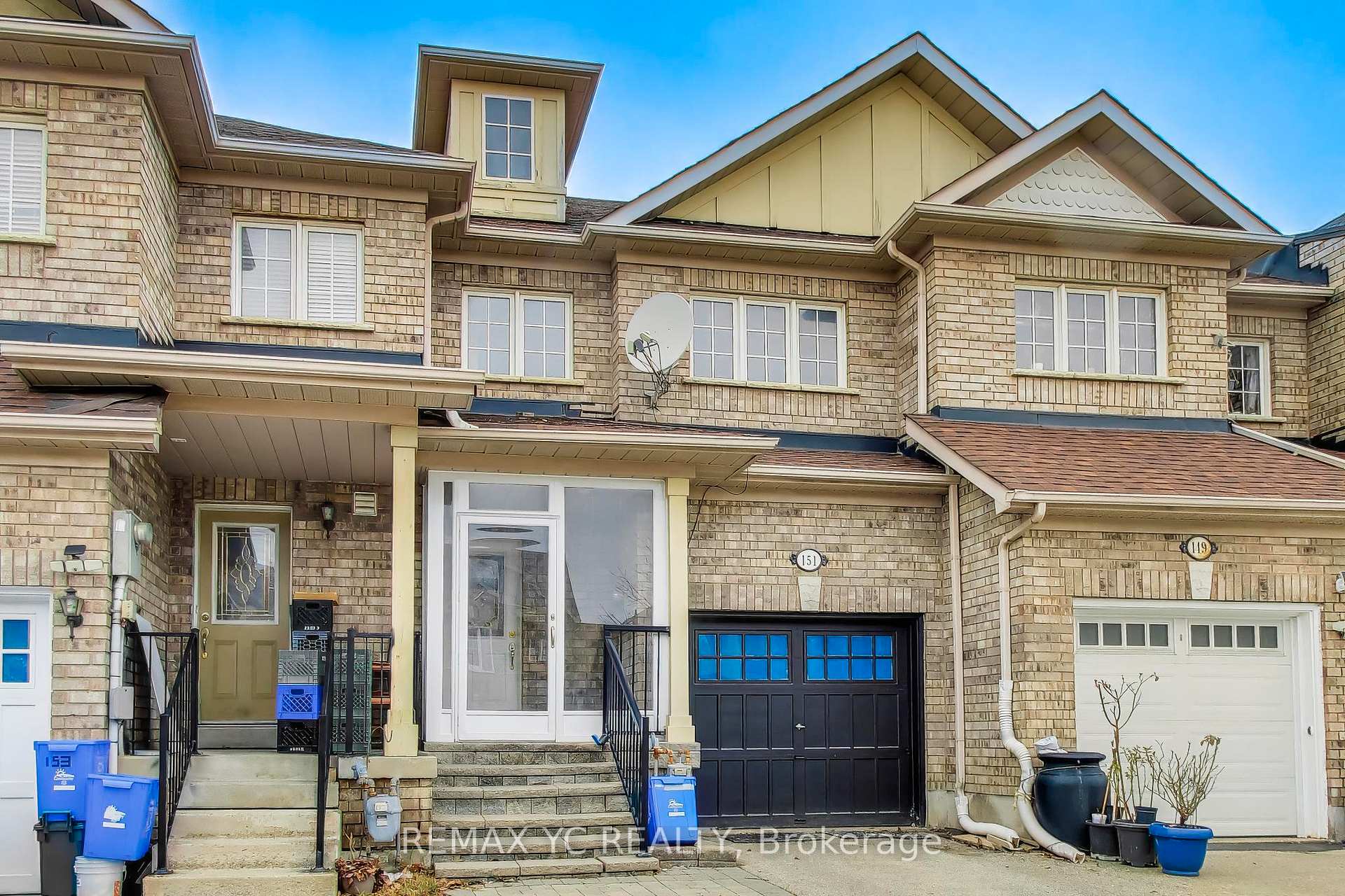 Photo 2 of 151 Amulet Crescent, Richmond Hill, Rouge Woods — HOMEH