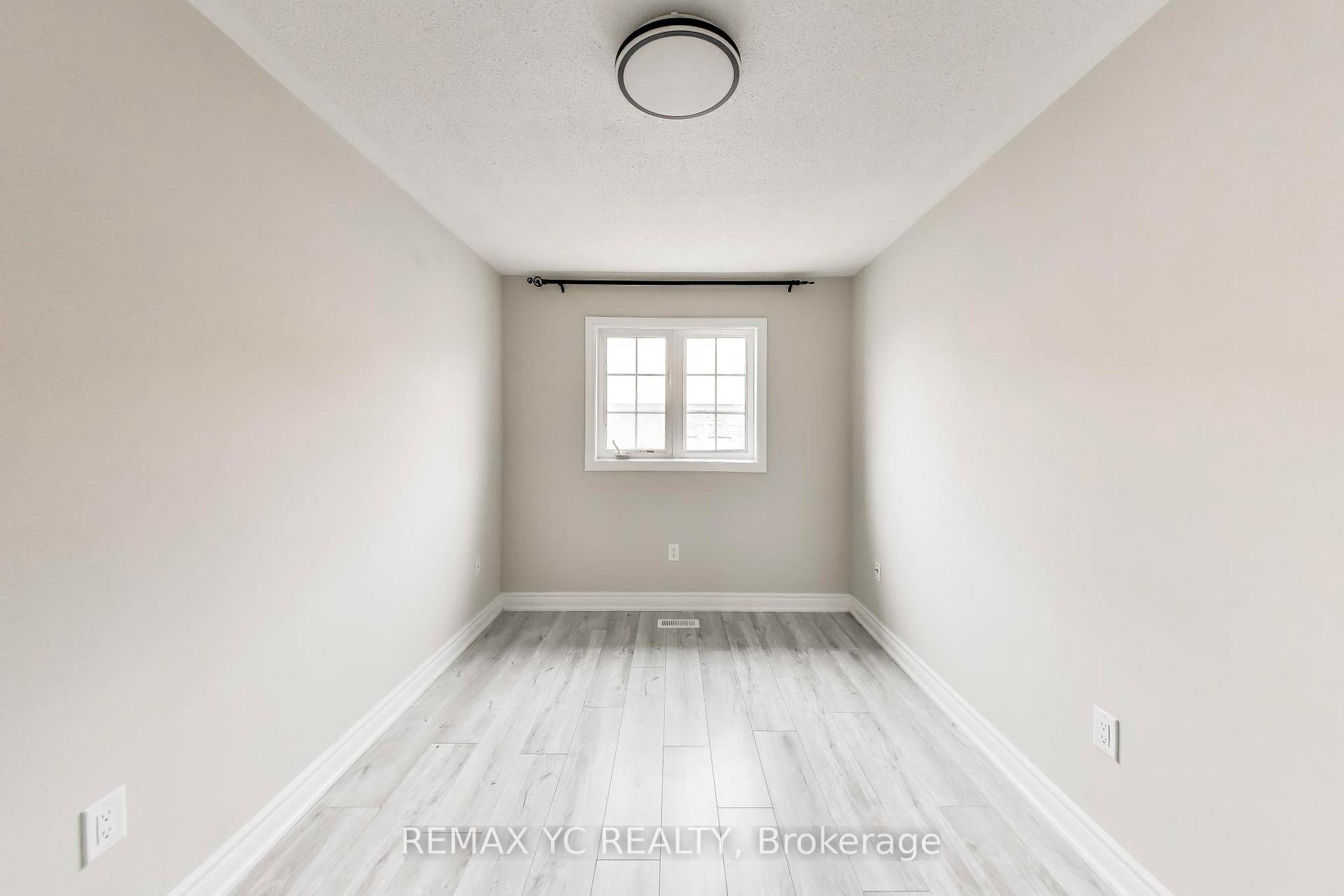Photo 17 of 151 Amulet Crescent, Richmond Hill, Rouge Woods — HOMEH