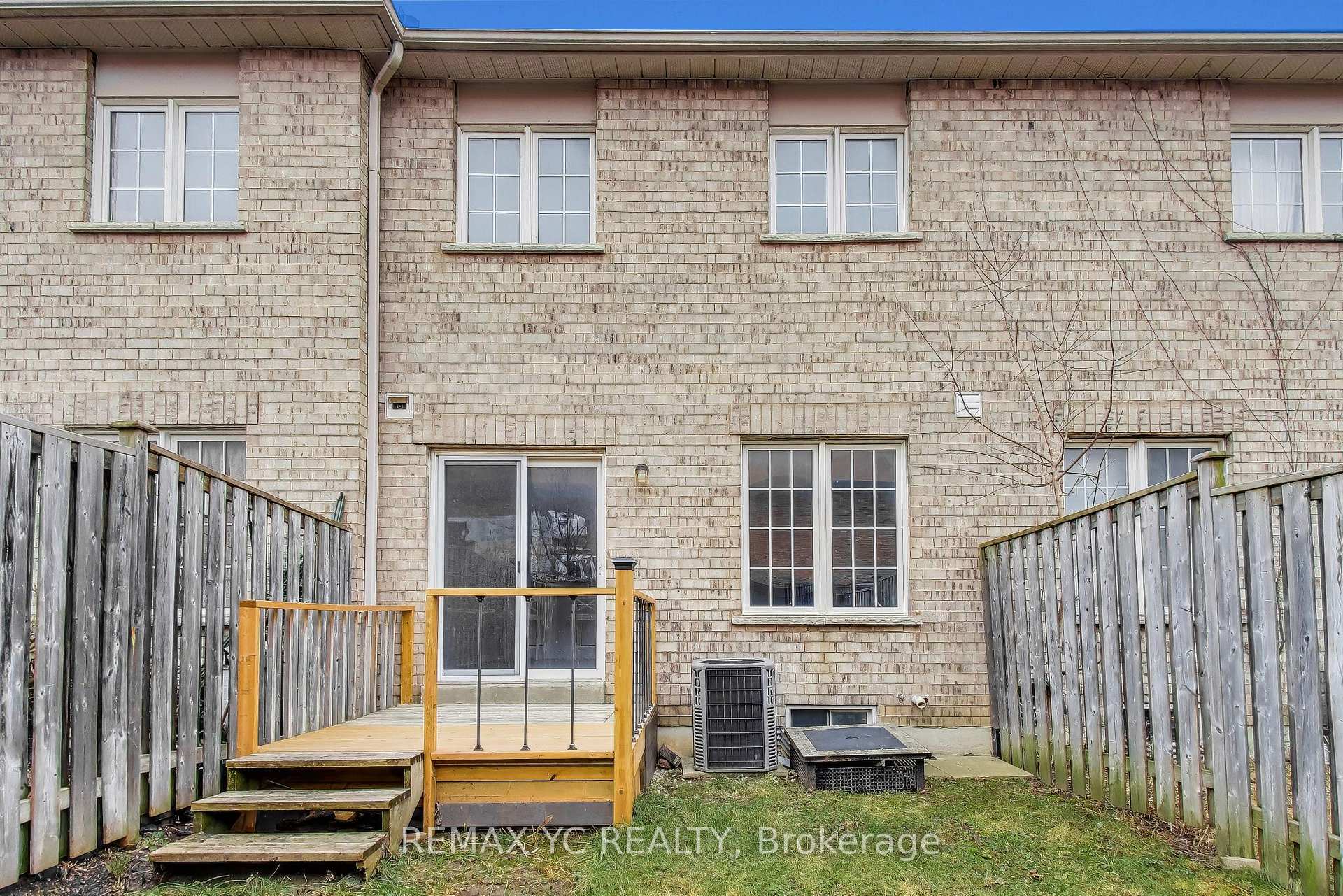 Photo 25 of 151 Amulet Crescent, Richmond Hill, Rouge Woods — HOMEH