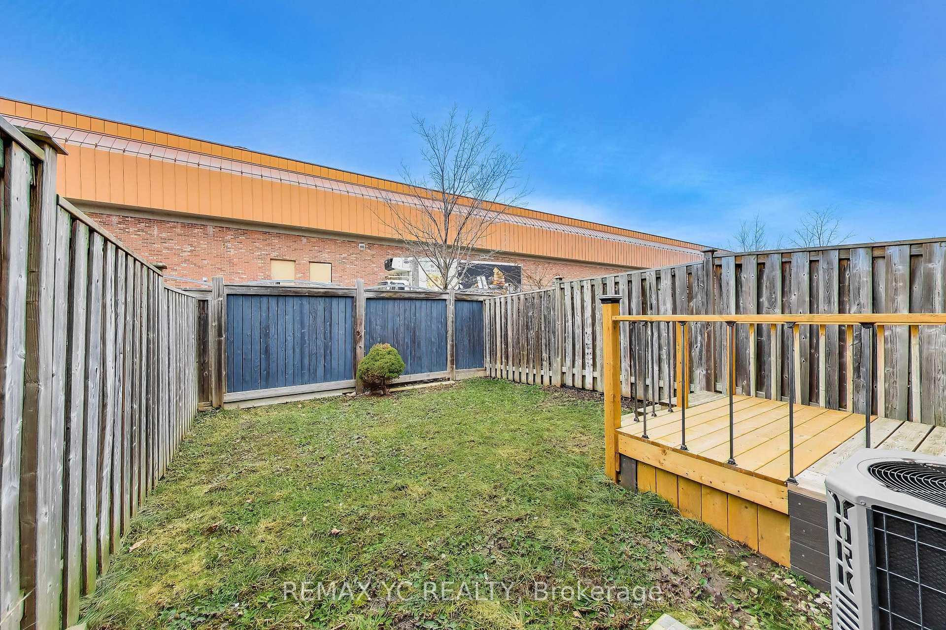 Photo 28 of 151 Amulet Crescent, Richmond Hill, Rouge Woods — HOMEH