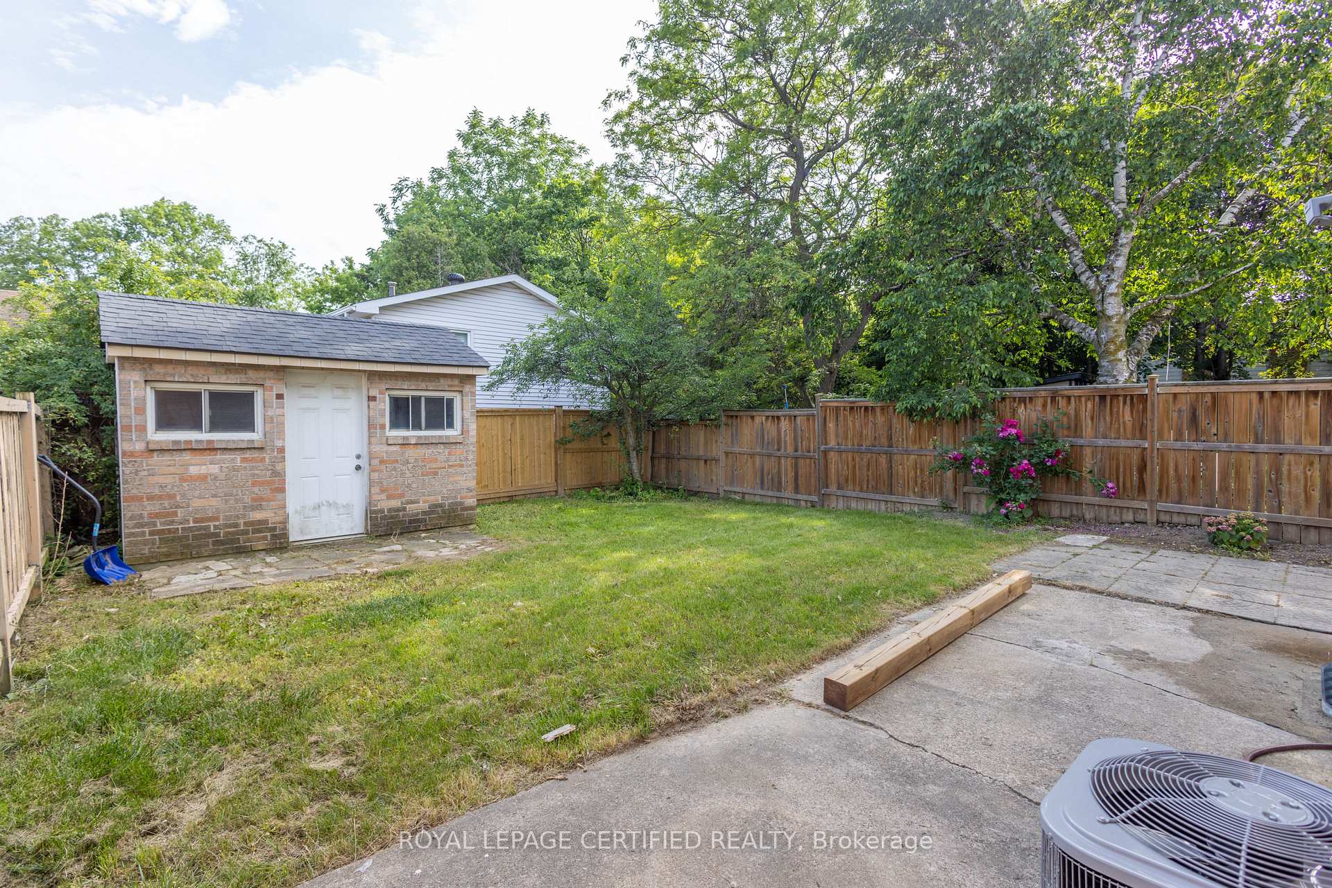 Photo 17 of Unit Bsmt, 111 Limeridge Road W, Hamilton, Rolston — HOMEH