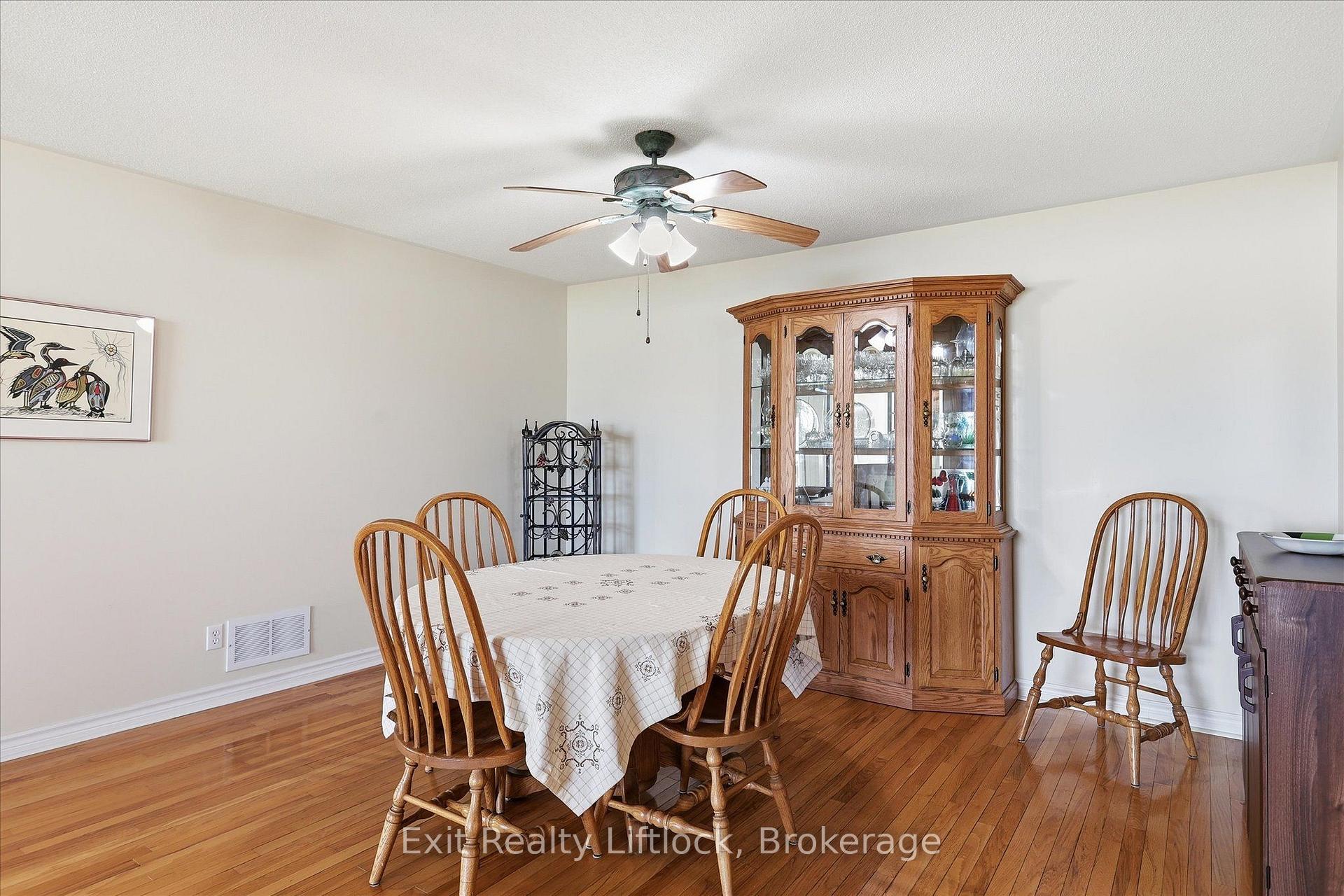 Photo 7 of 836 Hayes Line, Kawartha Lakes, Omemee — HOMEH