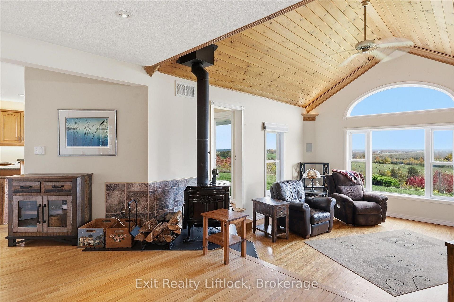 Photo 9 of 836 Hayes Line, Kawartha Lakes, Omemee — HOMEH