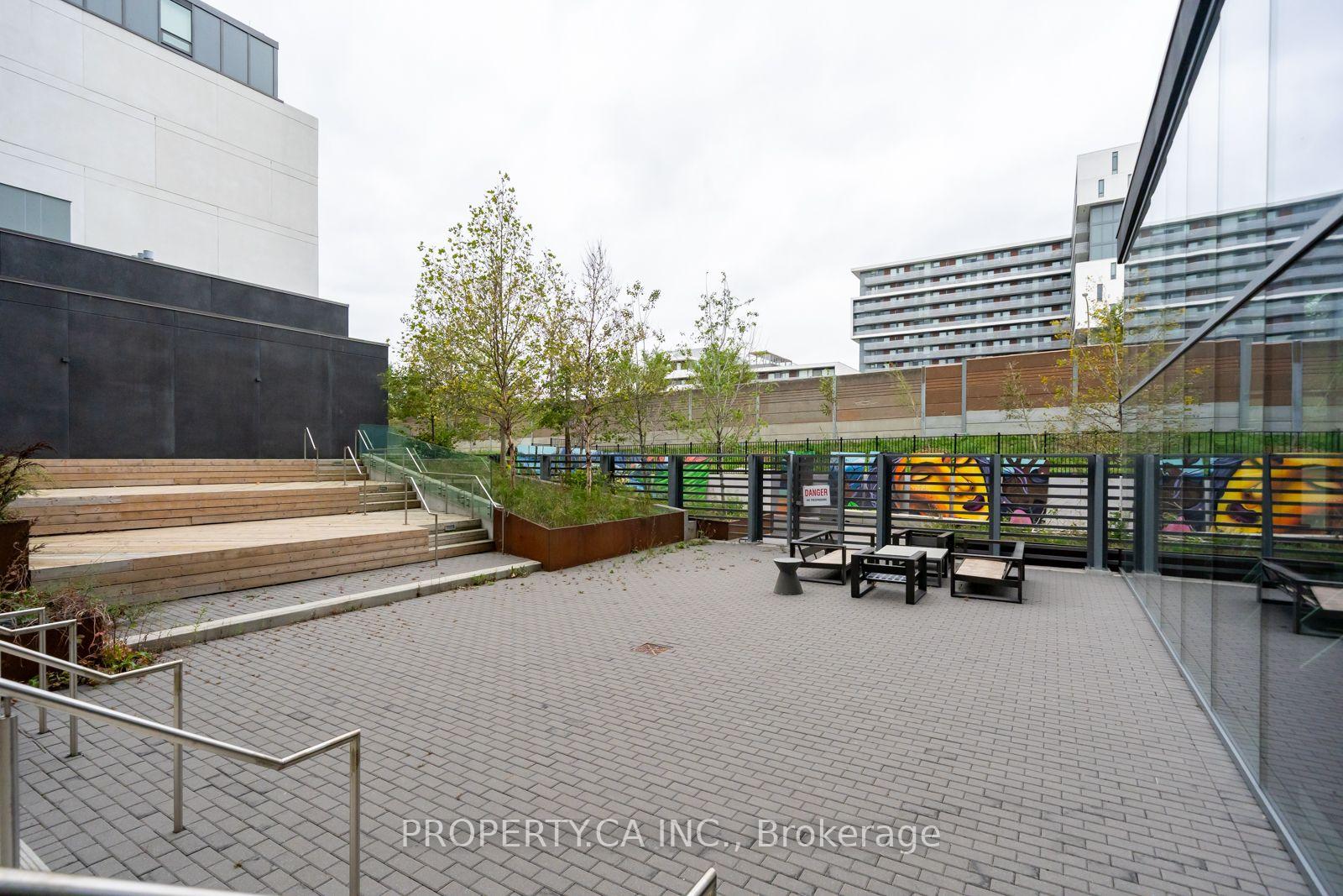 Photo 5 of Unit 412, 120 Varna Drive, Toronto, Englemount-Lawrence — HOMEH