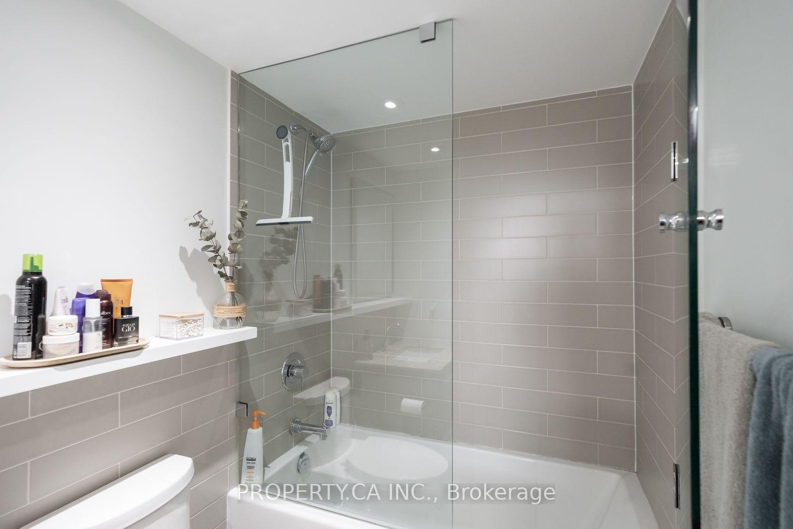 Photo 23 of Unit 412, 120 Varna Drive, Toronto, Englemount-Lawrence — HOMEH