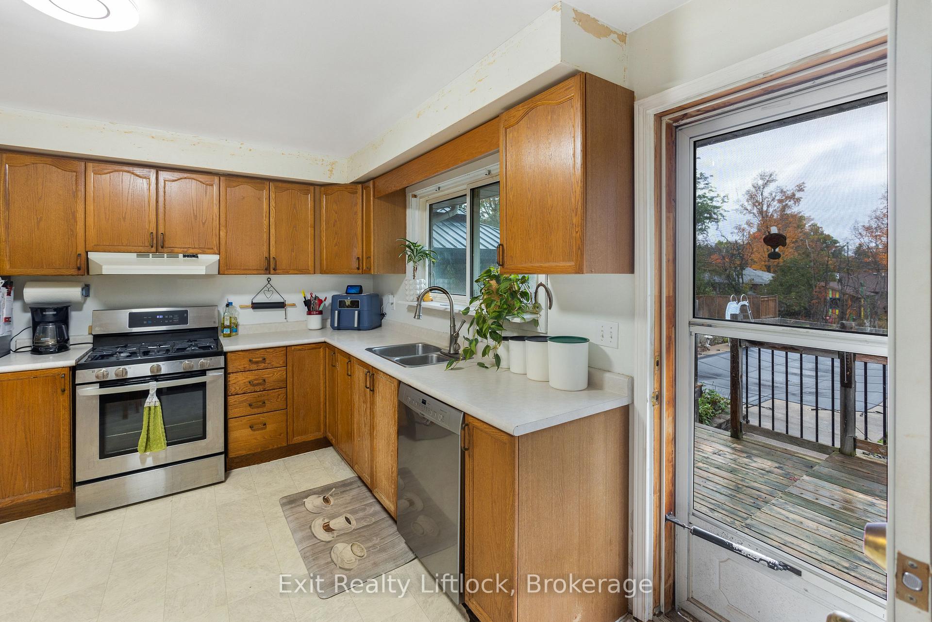 Photo 11 of 26 Beechwood Drive, Peterborough, Monaghan Ward 2 — HOMEH