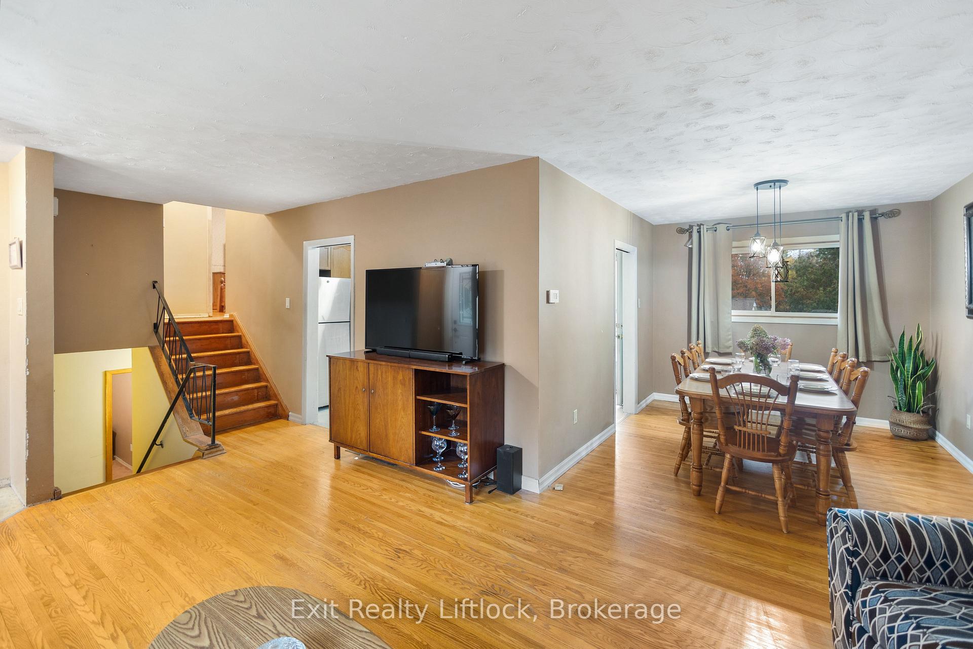 Photo 13 of 26 Beechwood Drive, Peterborough, Monaghan Ward 2 — HOMEH