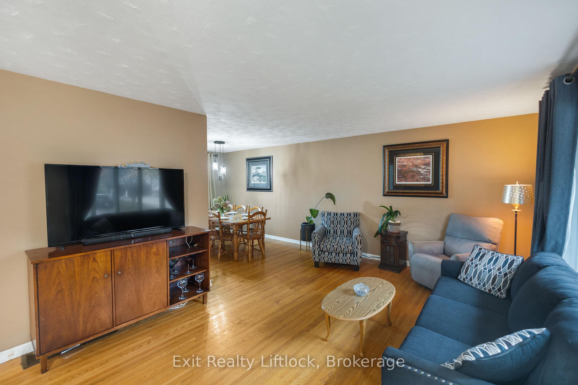 Photo 14 of 26 Beechwood Drive, Peterborough, Monaghan Ward 2 — HOMEH