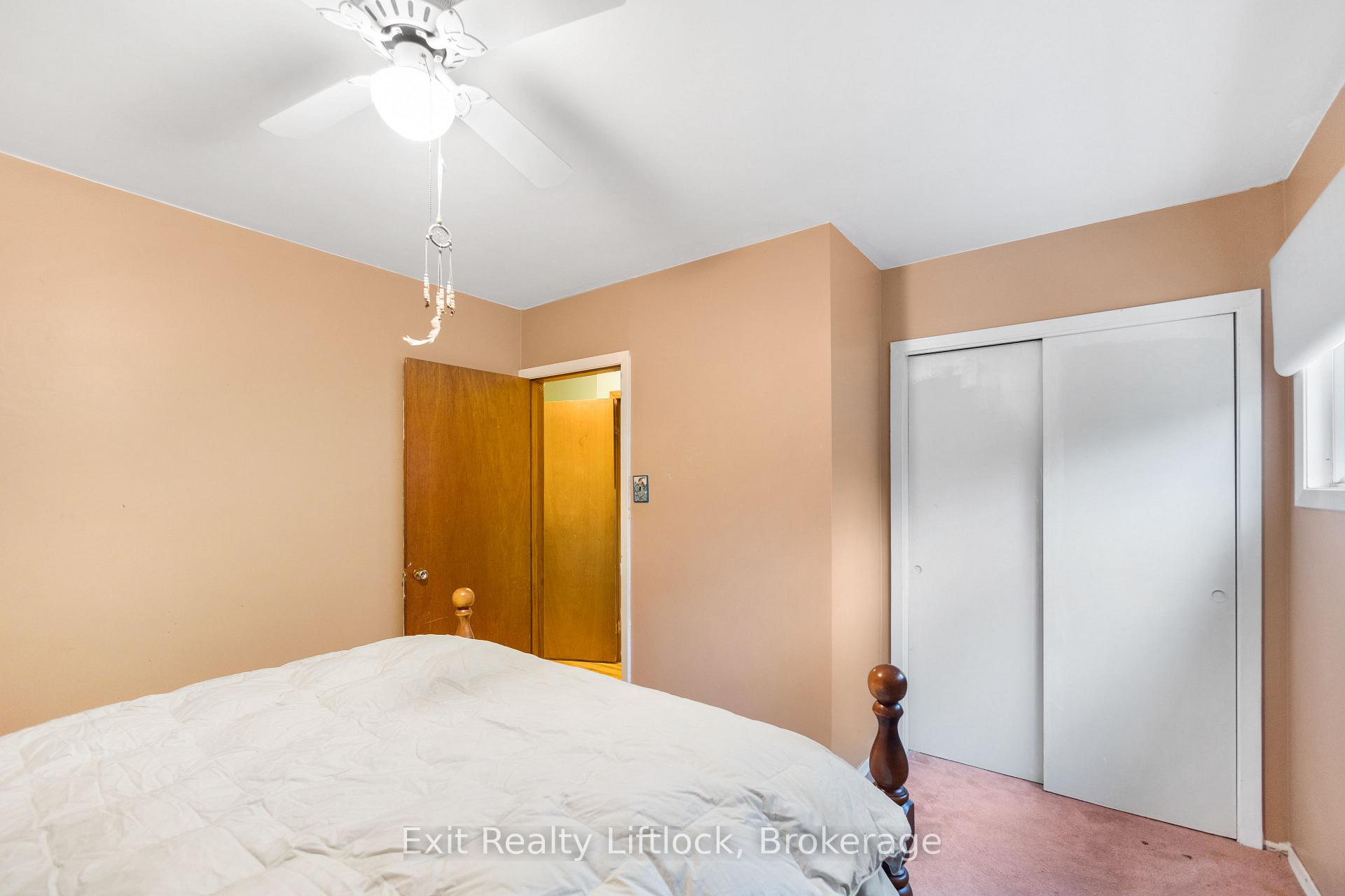 Photo 16 of 26 Beechwood Drive, Peterborough, Monaghan Ward 2 — HOMEH