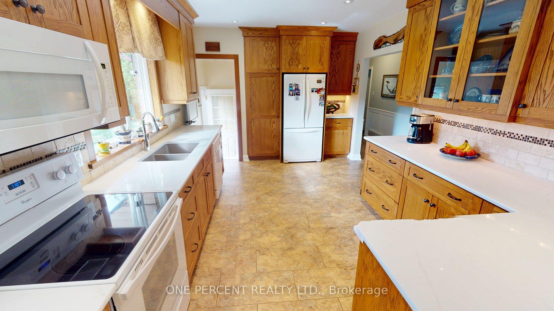 Photo 4 of 16 Daleview Crescent, Pelham, Fonthill — HOMEH
