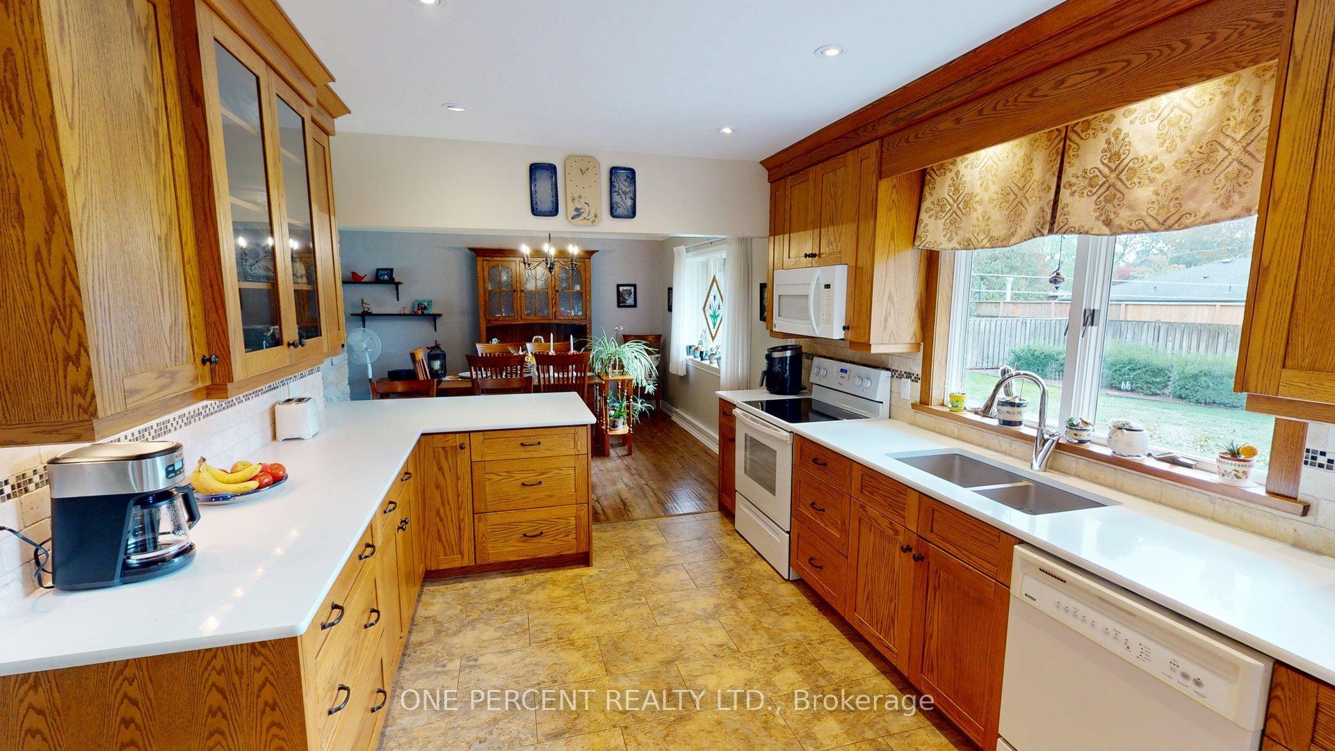 Photo 5 of 16 Daleview Crescent, Pelham, Fonthill — HOMEH