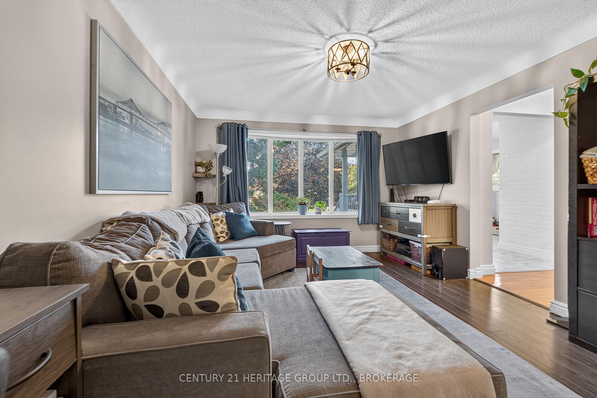Photo 9 of 911 Auden Park Drive, Kingston, City SouthWest — HOMEH