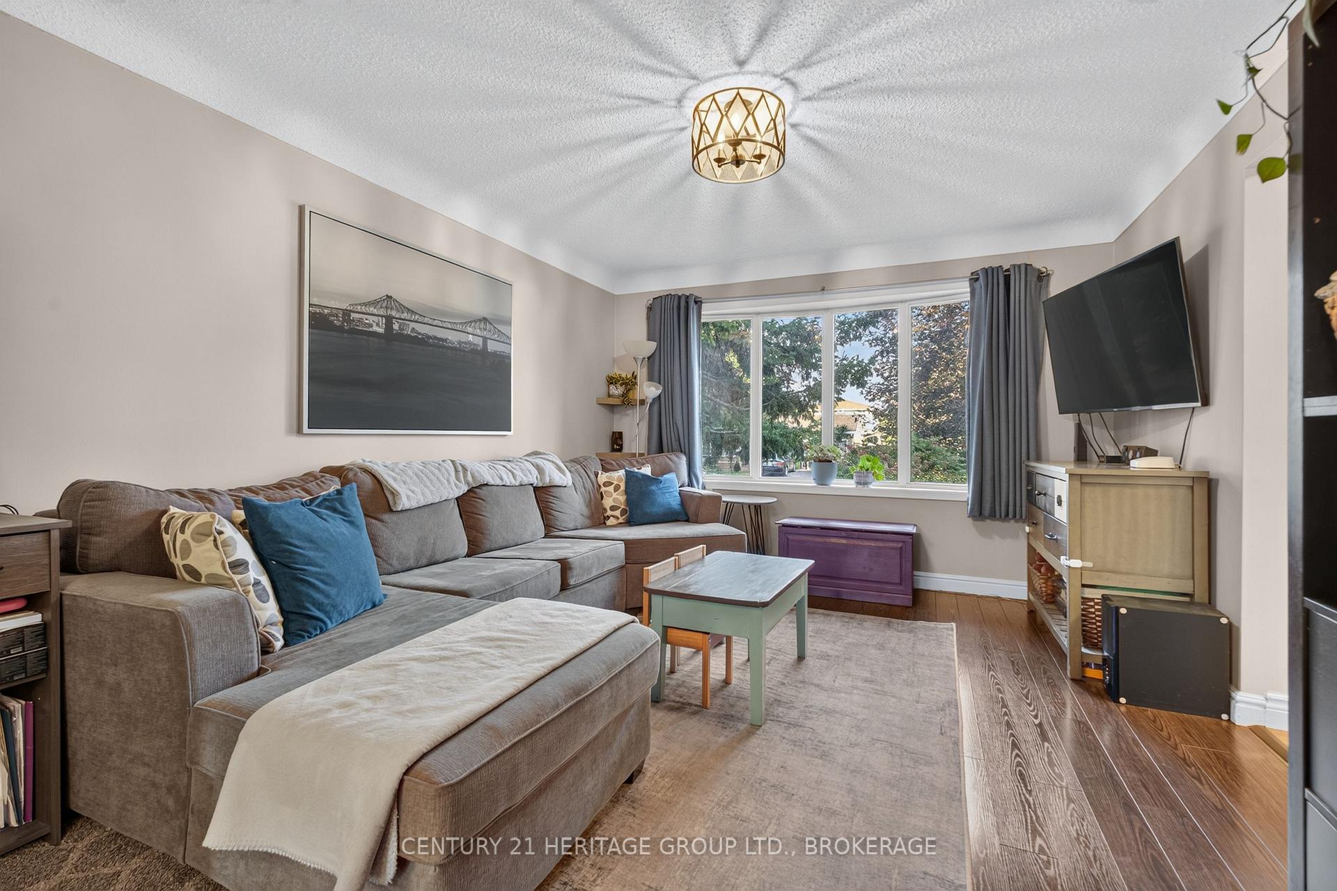 Photo 10 of 911 Auden Park Drive, Kingston, City SouthWest — HOMEH