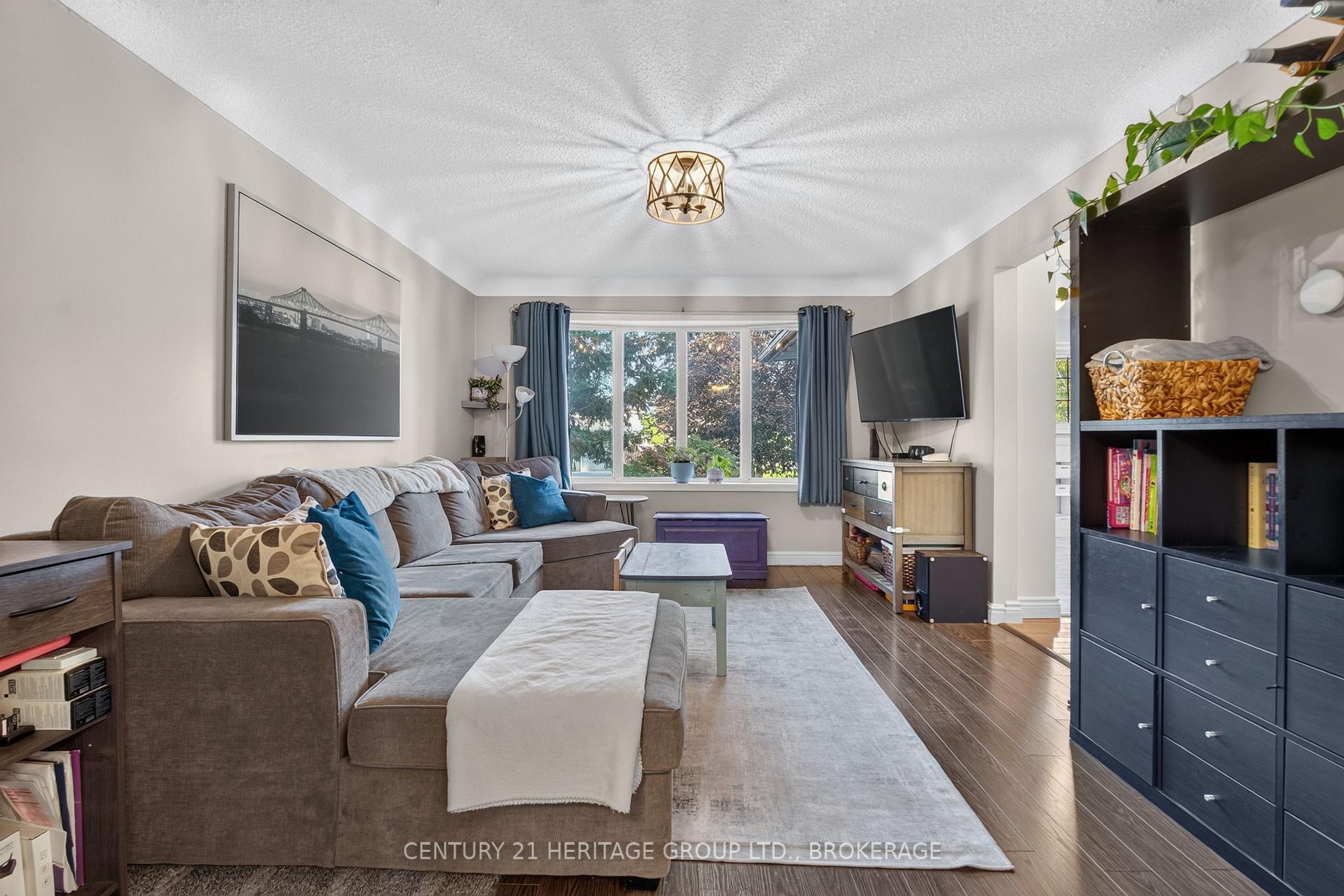 Photo 11 of 911 Auden Park Drive, Kingston, City SouthWest — HOMEH