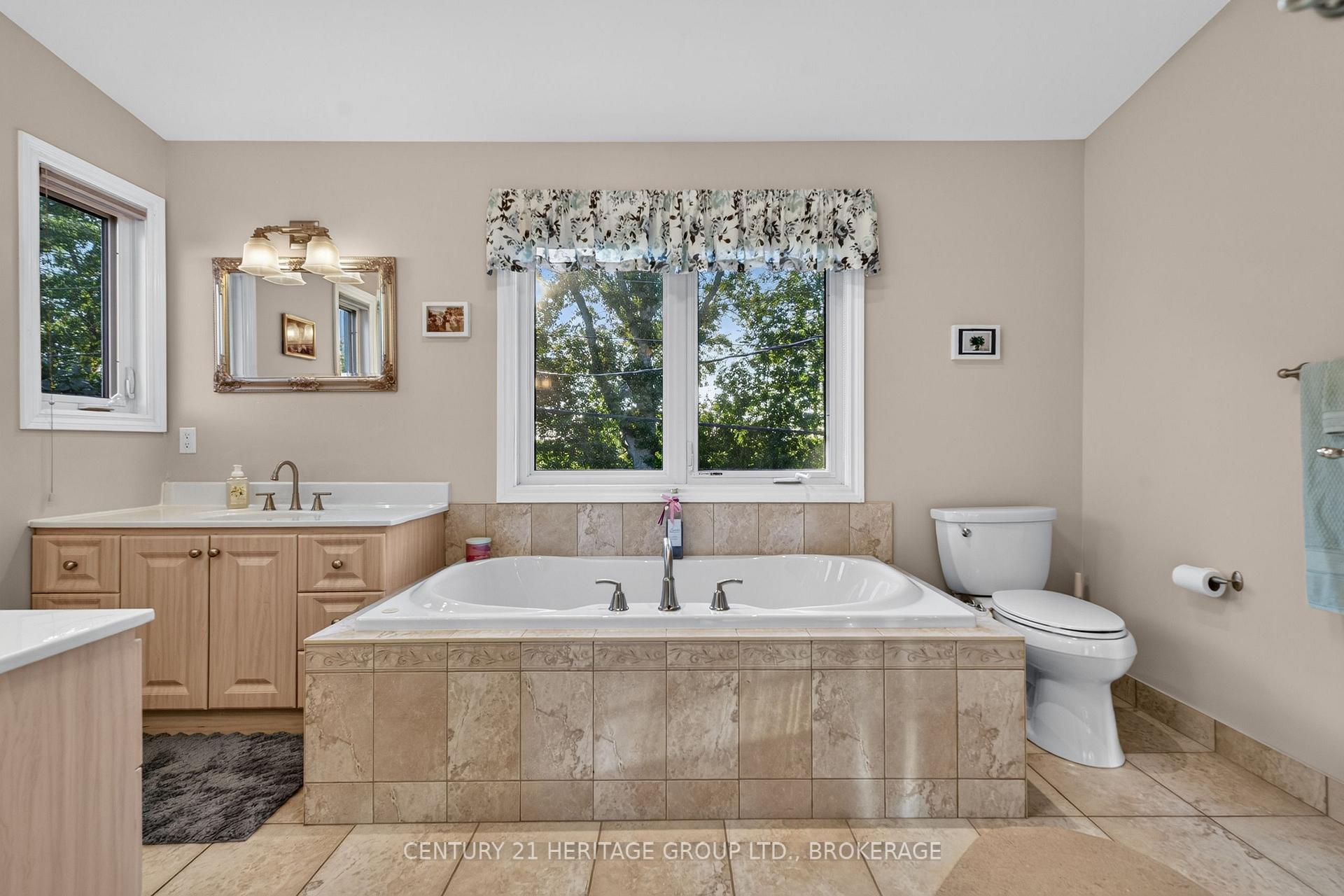 Photo 24 of 911 Auden Park Drive, Kingston, City SouthWest — HOMEH