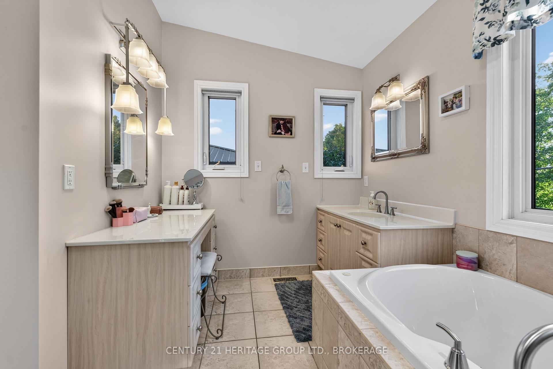 Photo 26 of 911 Auden Park Drive, Kingston, City SouthWest — HOMEH