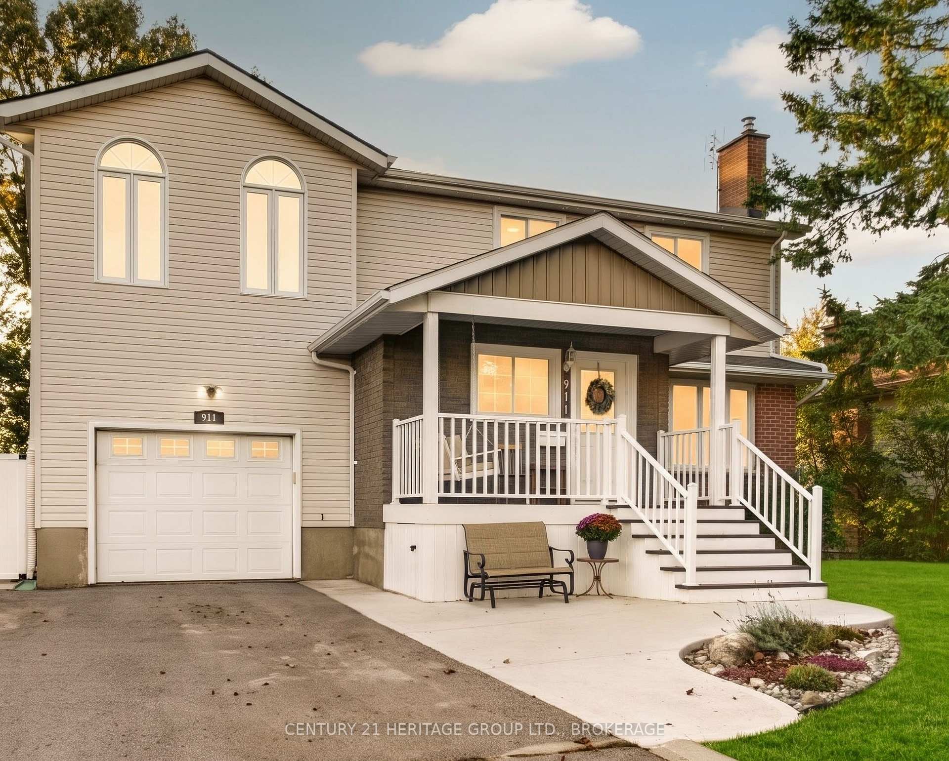 Photo 2 of 911 Auden Park Drive, Kingston, City SouthWest — HOMEH