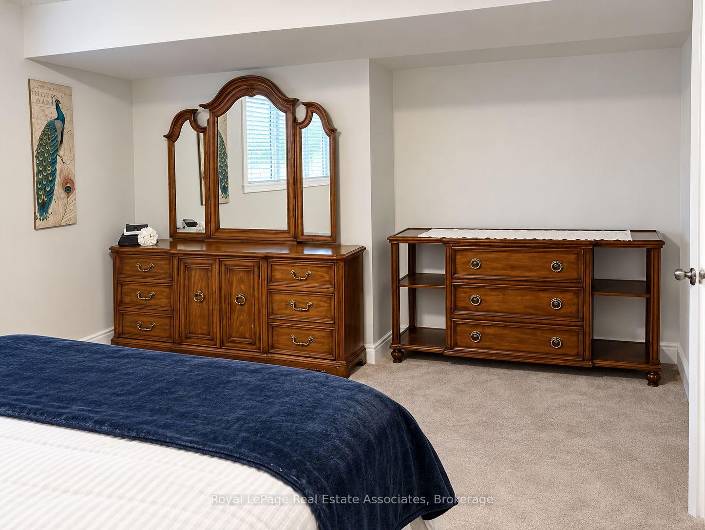 Photo 5 of 484 Rivermount Road, Brampton, Bram West — HOMEH