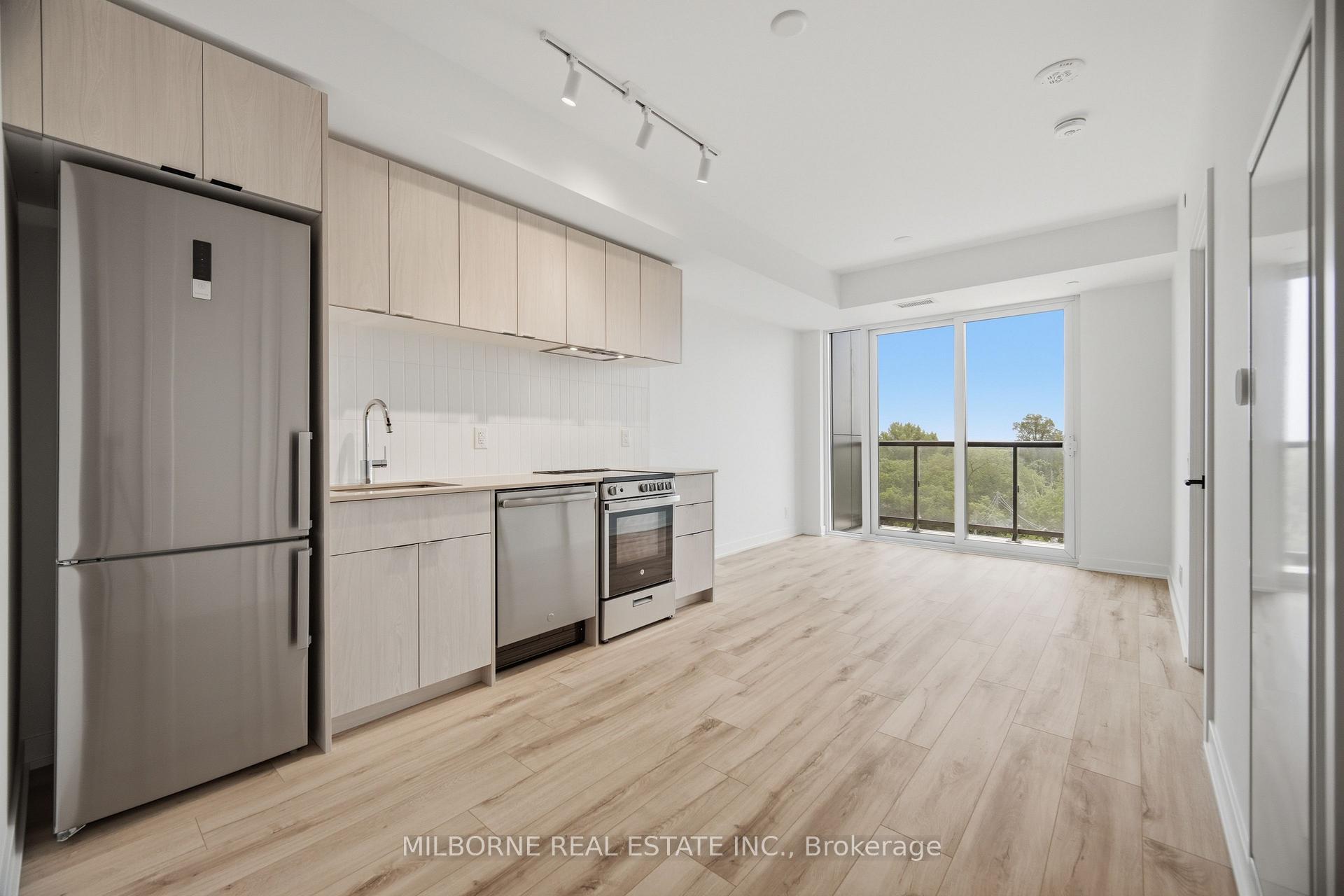 Photo 2 of Unit 905, 1660 Bloor Street W, Toronto, High Park North — HOMEH