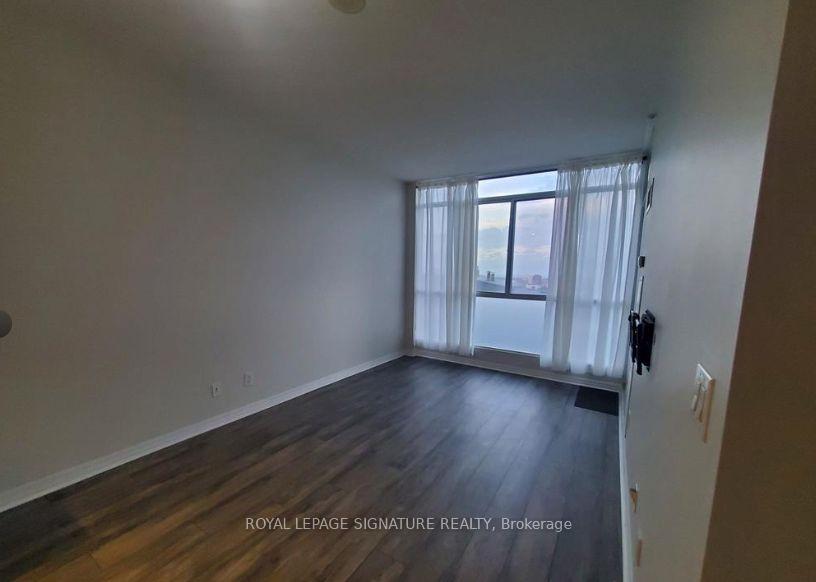 Photo 3 of Unit 1709, 225 Webb Drive, Mississauga, City Centre — HOMEH