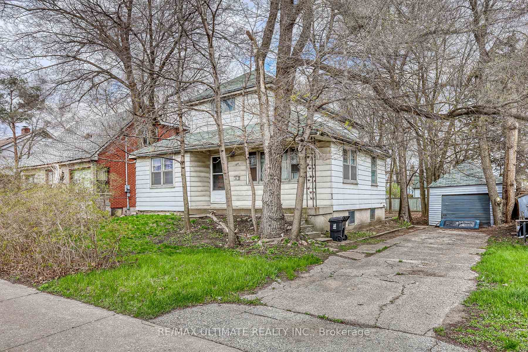 Front of 317 Morningside Avenue