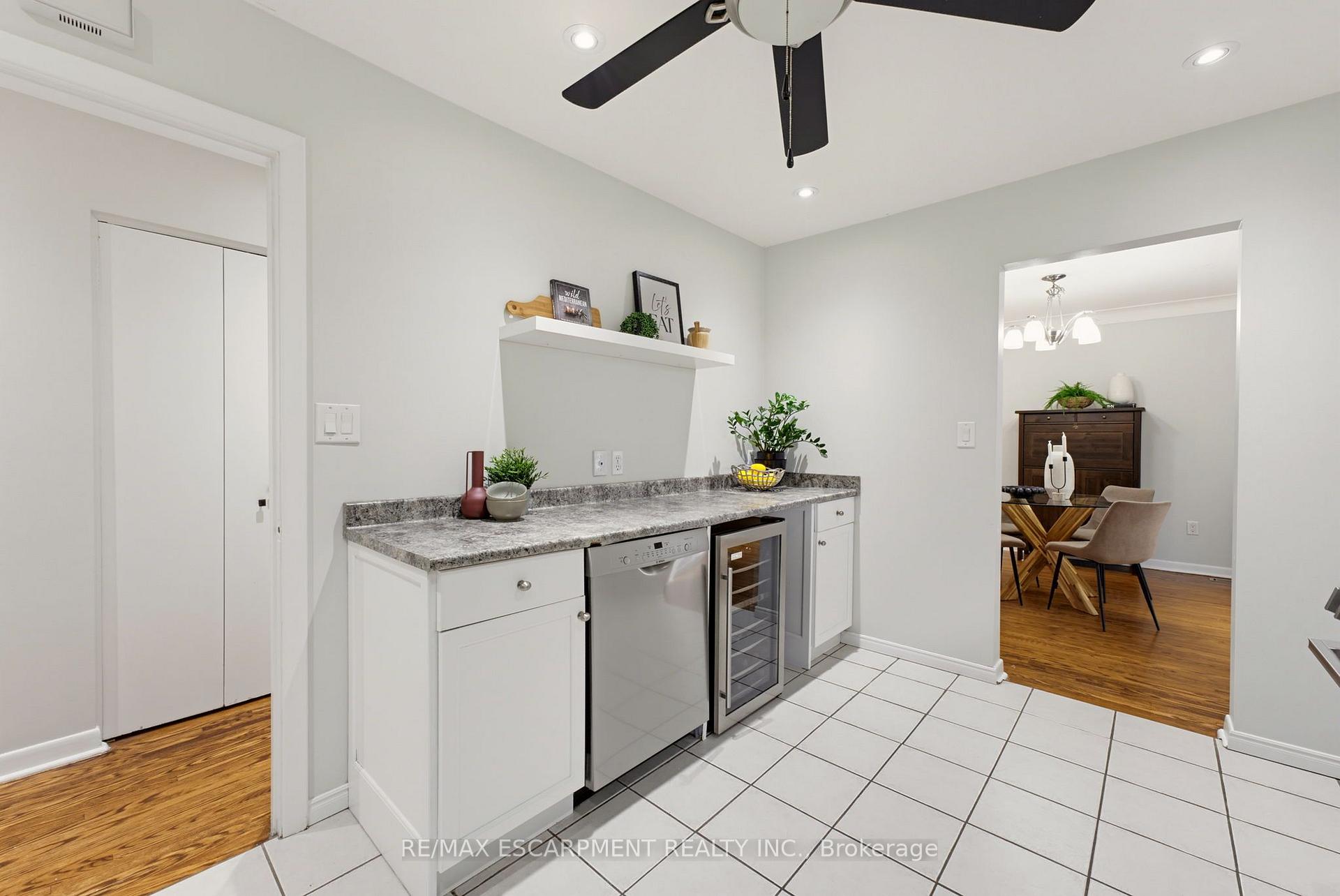Photo 12 of 1452 Jefferson Road, Burlington, Mountainside — HOMEH